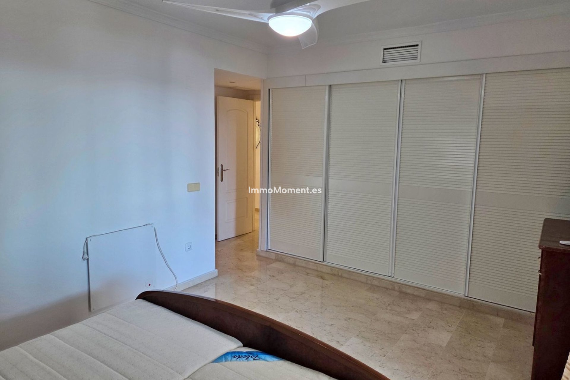 Resale - Apartment - Marbella - Puerto Banús