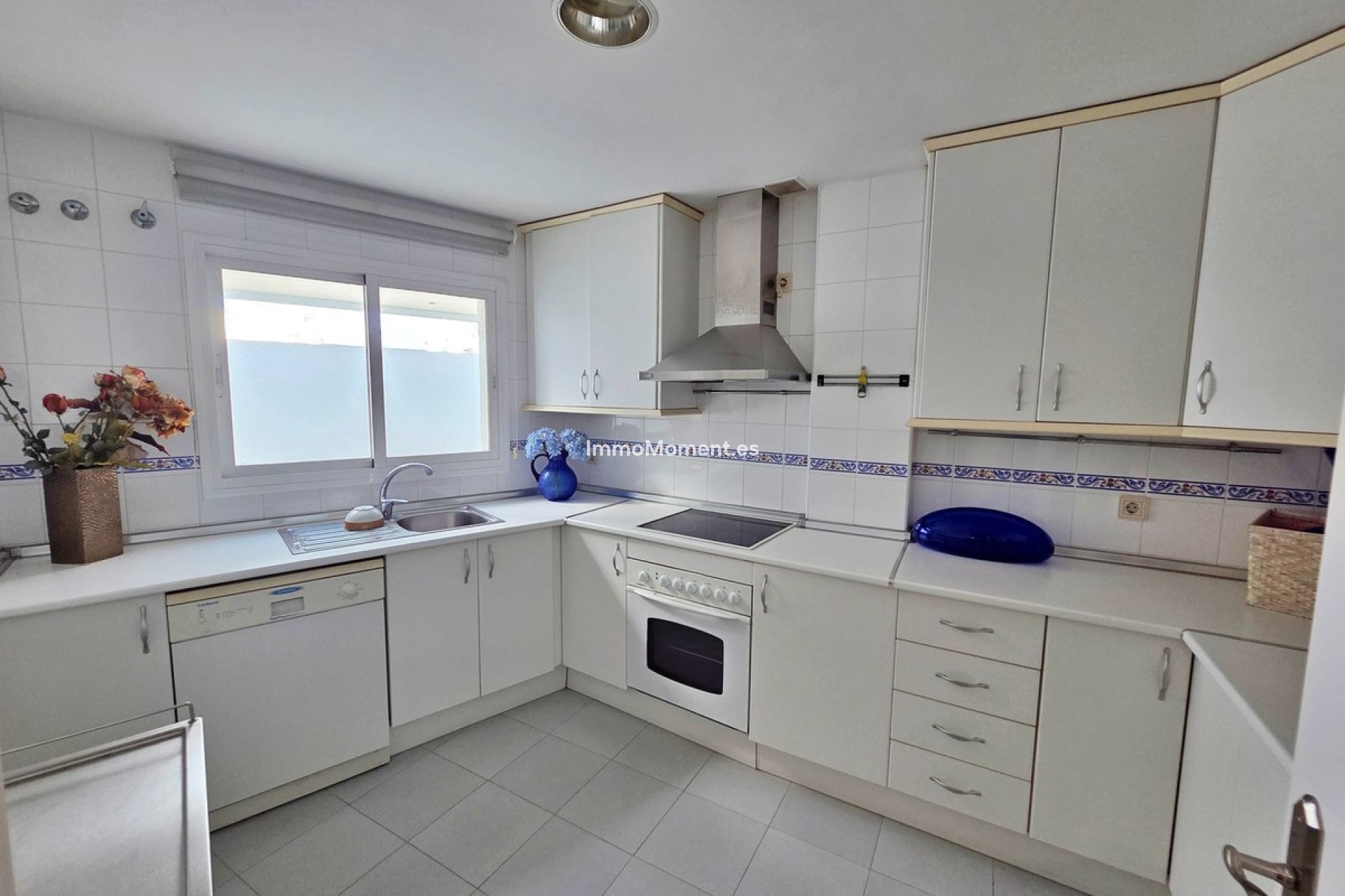 Resale - Apartment - Marbella - Puerto Banús