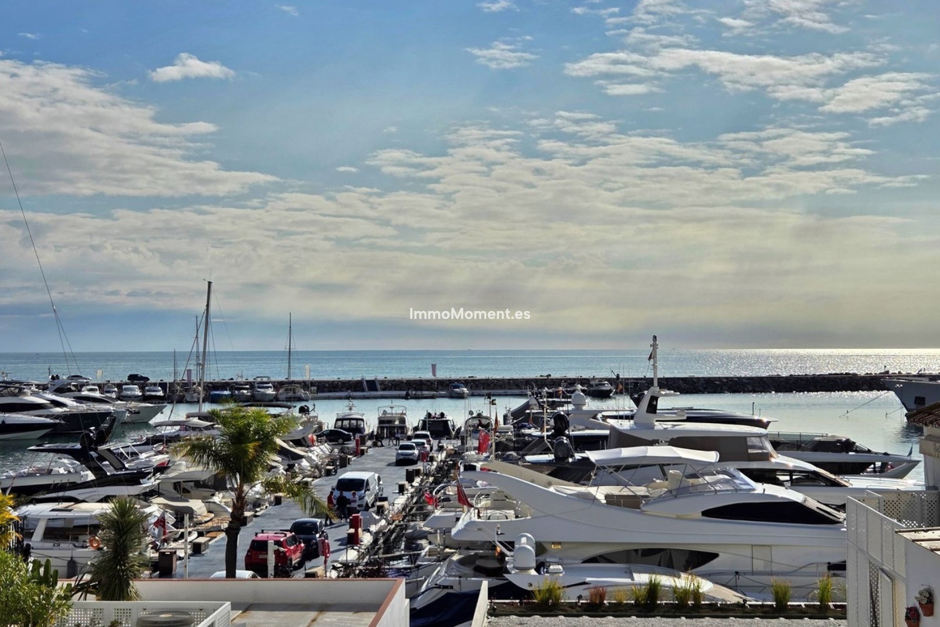 Resale - Apartment - Marbella - Puerto Banús