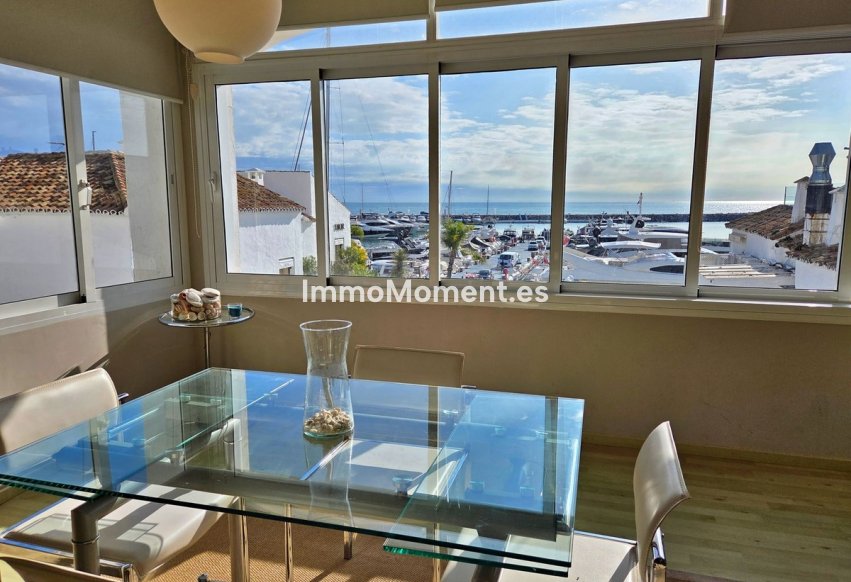 Resale - Apartment - Marbella - Puerto Banús
