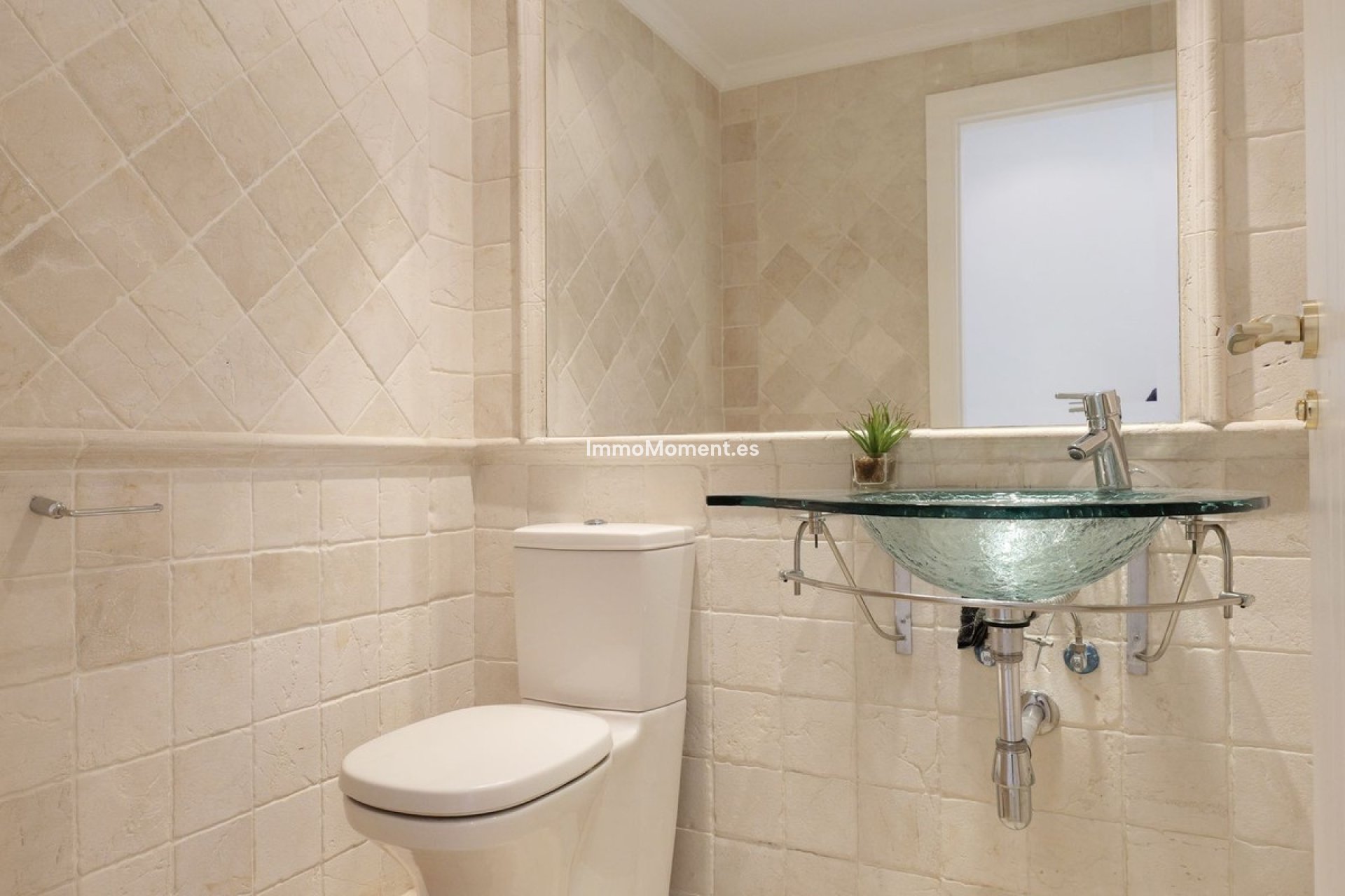 Resale - Apartment - Marbella - Puerto Banús