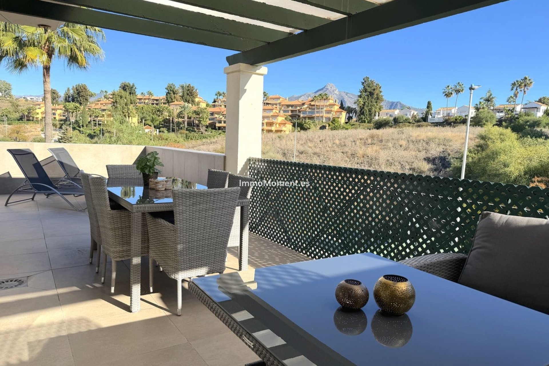 Resale - Apartment - Marbella - Puerto Banús