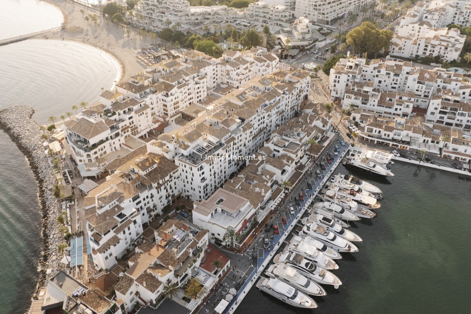 Resale - Apartment - Marbella - Puerto Banús