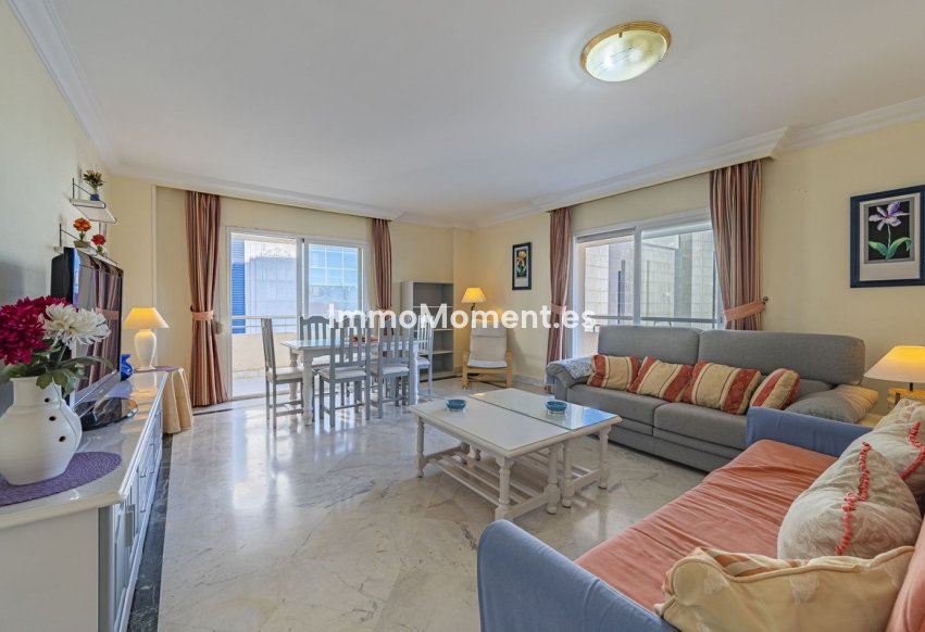 Resale - Apartment - Marbella - Puerto Banús
