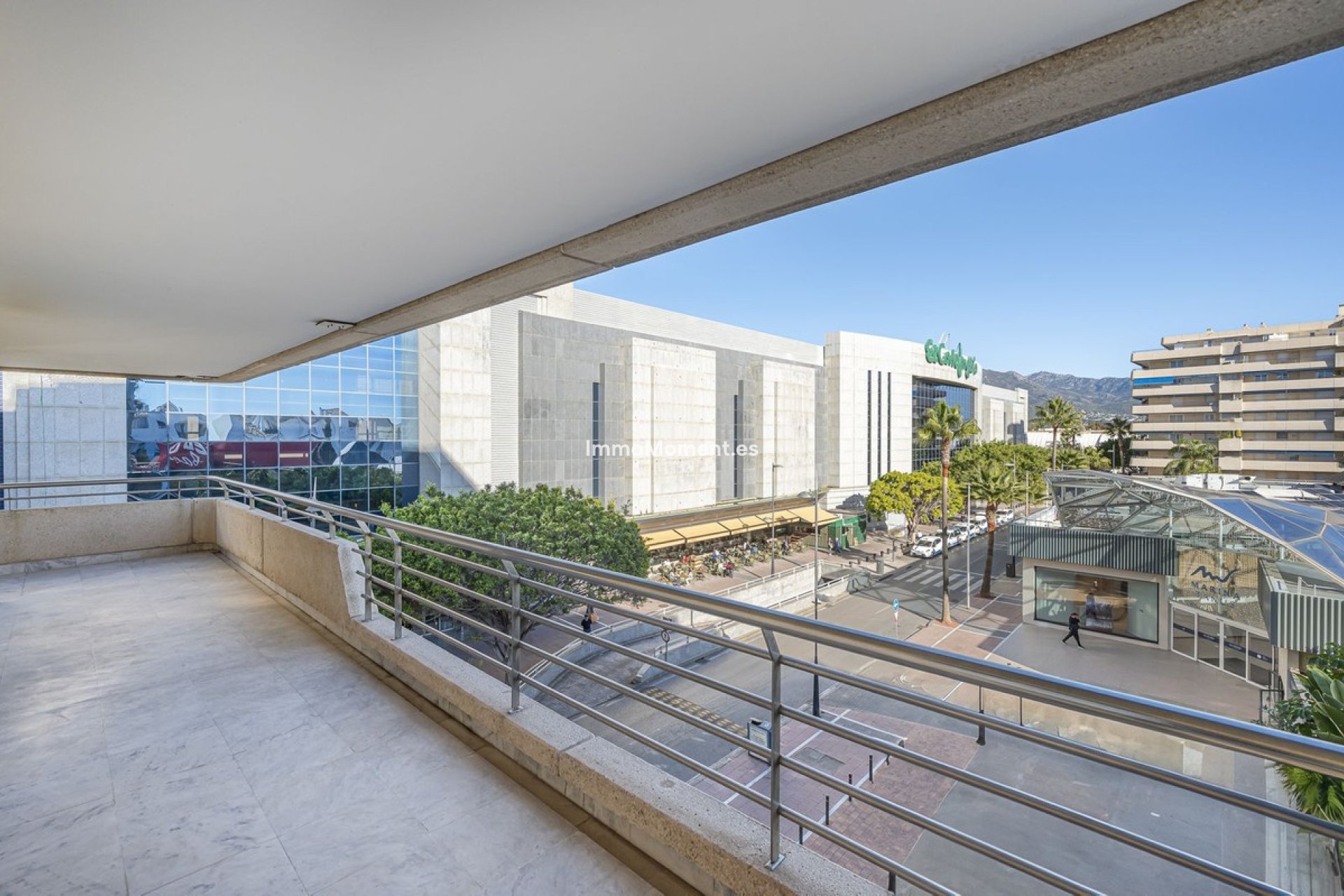 Resale - Apartment - Marbella - Puerto Banús