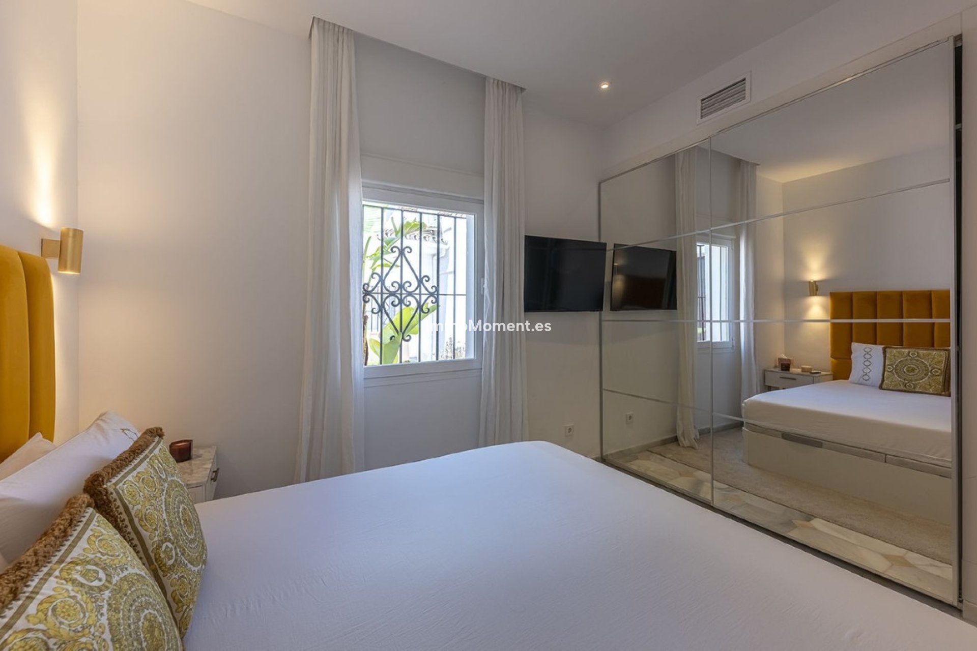 Resale - Apartment - Marbella - Puerto Banús