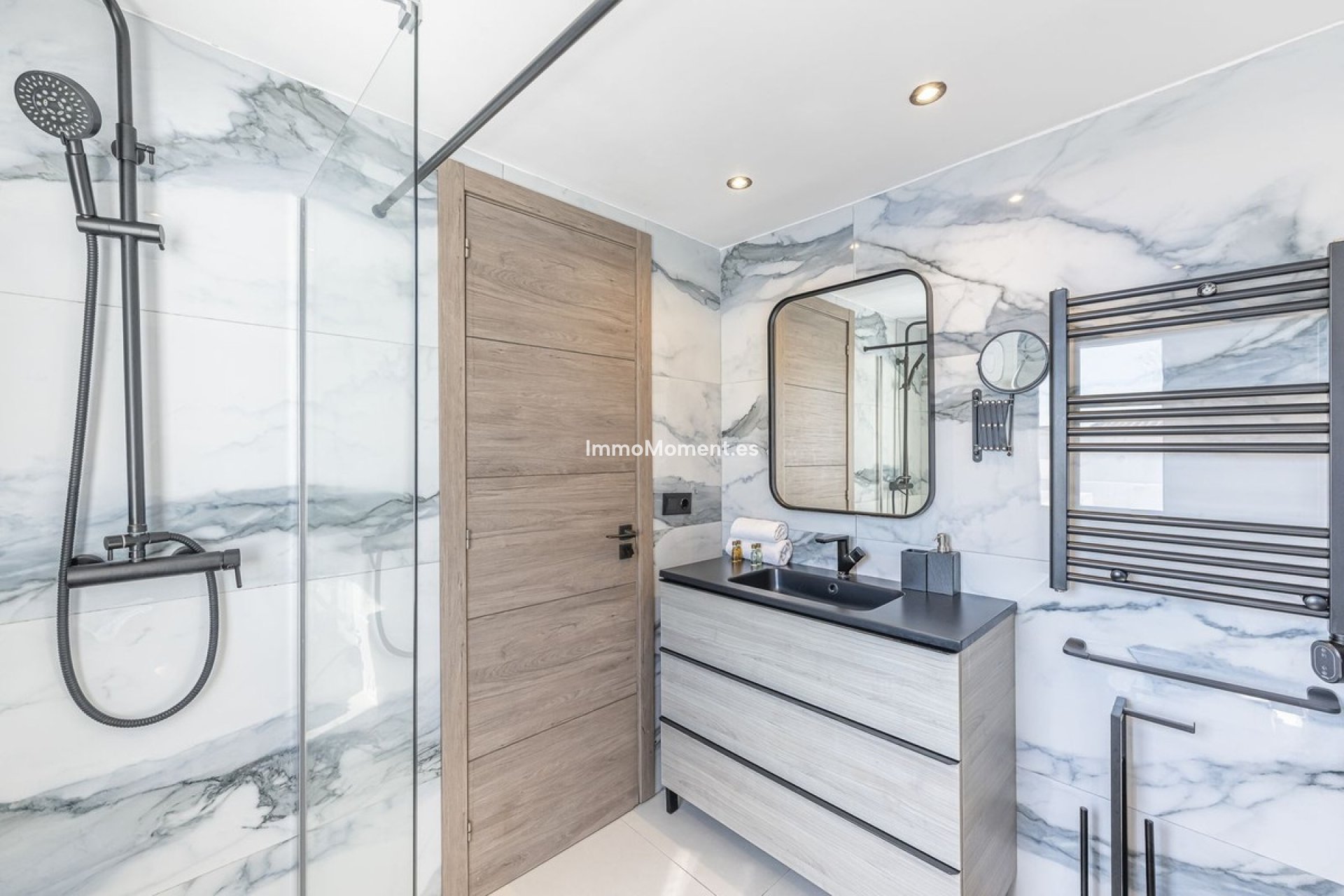 Resale - Apartment - Marbella - Puerto Banús