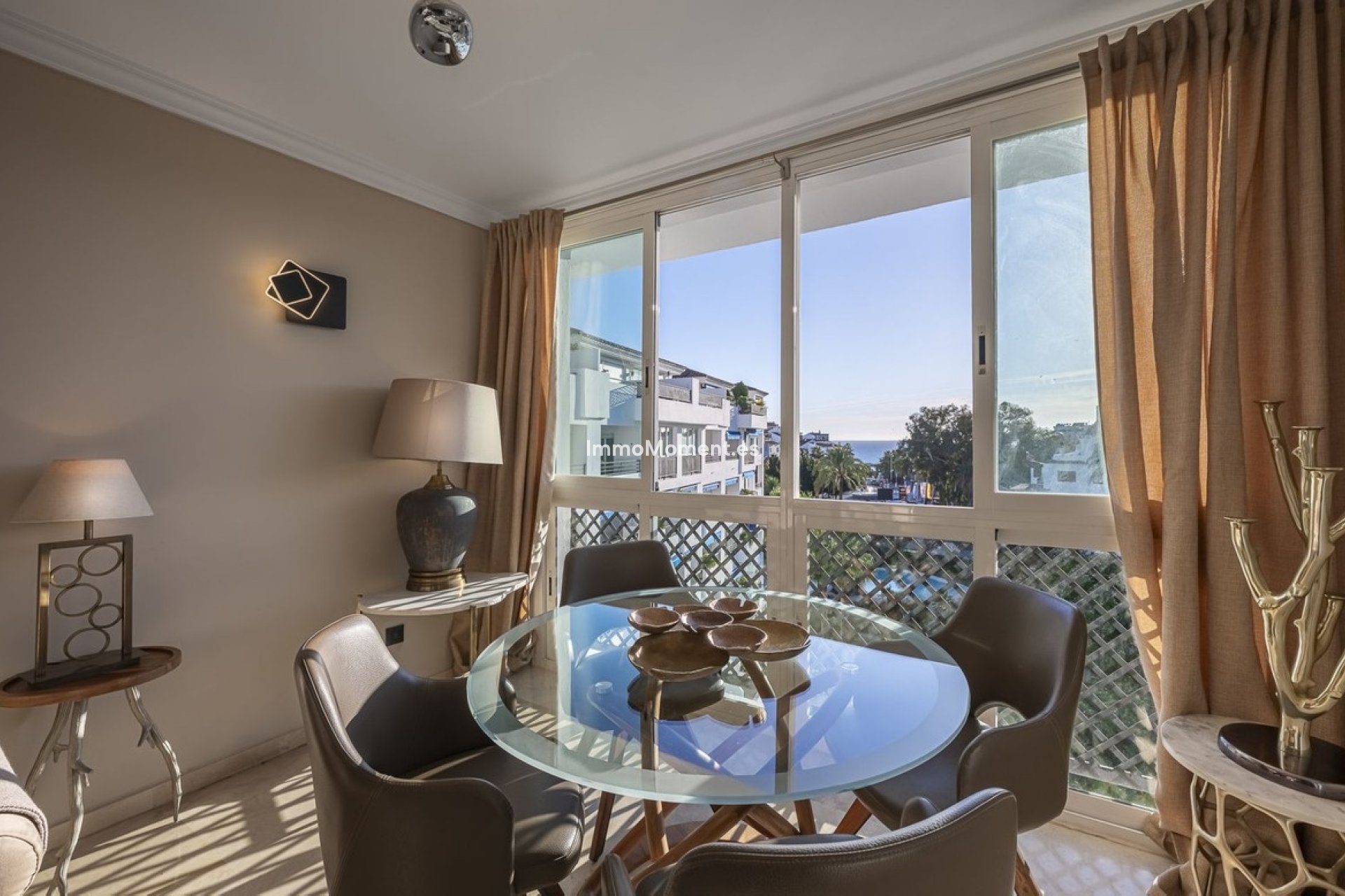 Resale - Apartment - Marbella - Puerto Banús