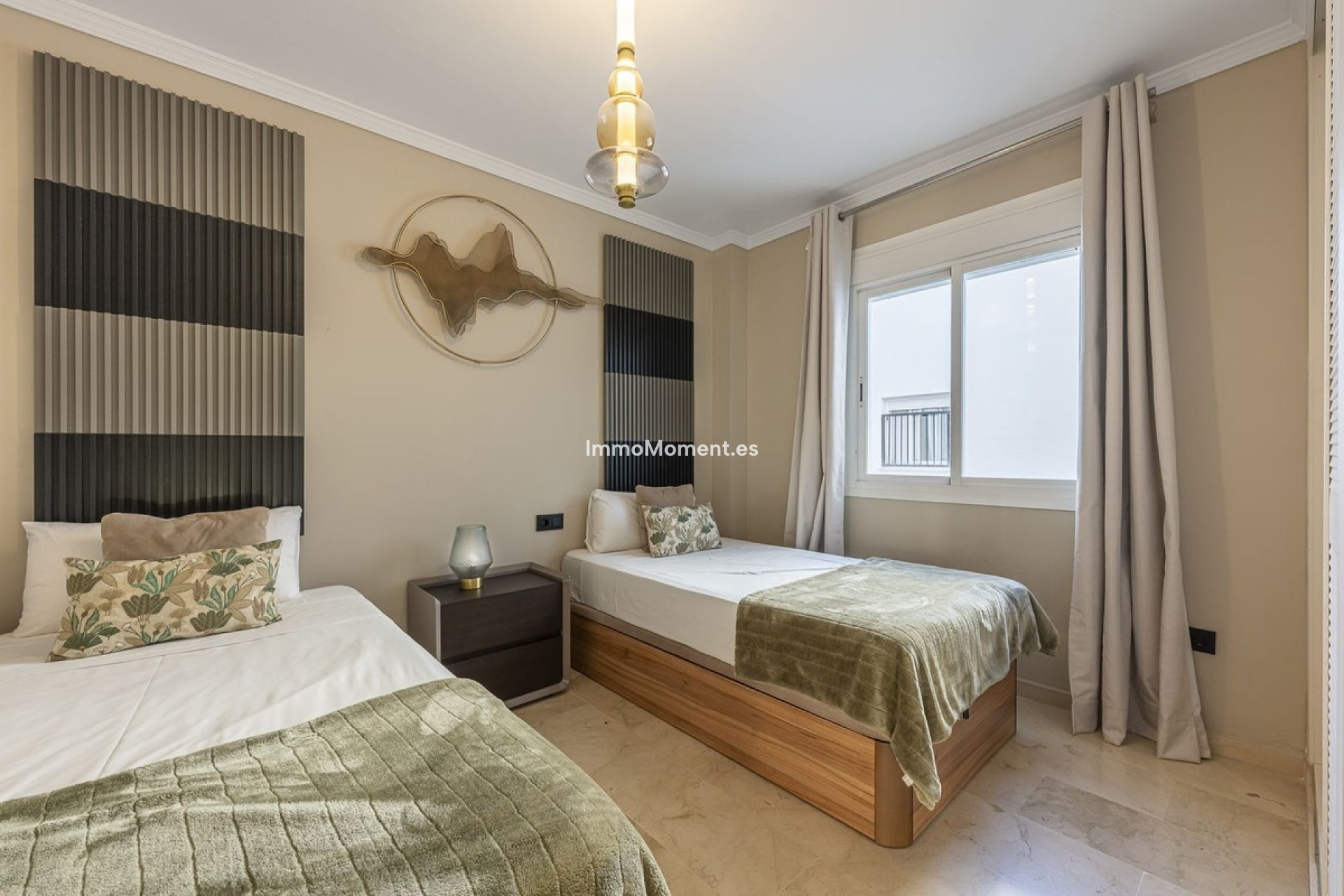 Resale - Apartment - Marbella - Puerto Banús