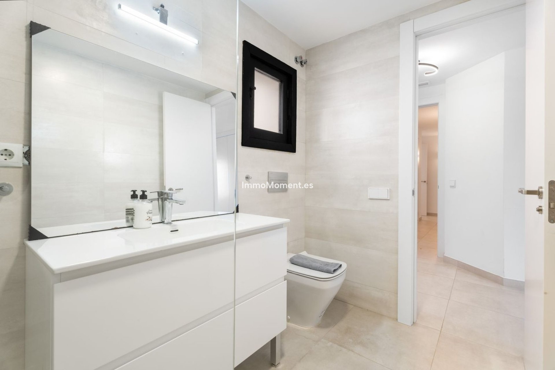 Resale - Apartment - Marbella - Puerto Banús