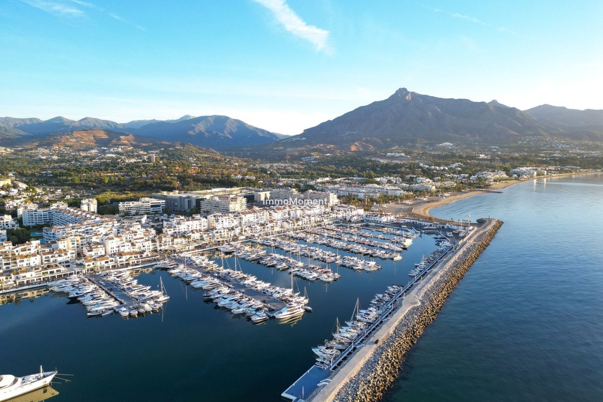 Resale - Apartment - Marbella - Puerto Banús
