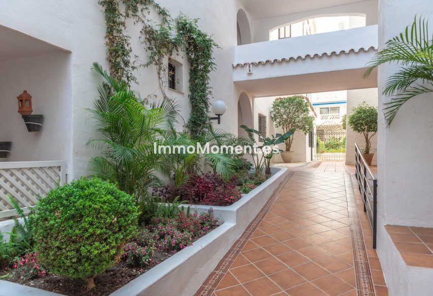 Resale - Apartment - Marbella - Puerto Banús
