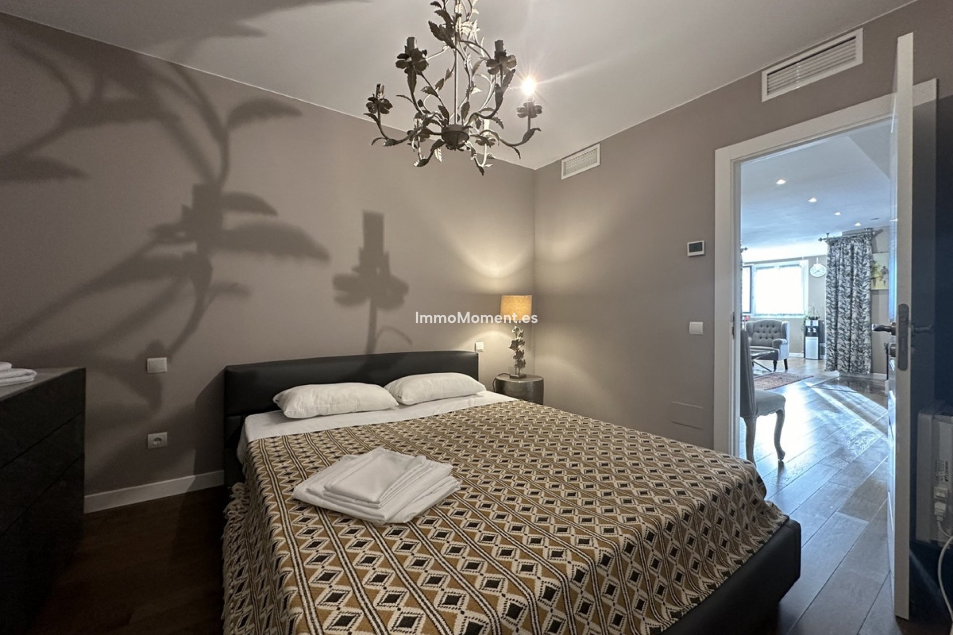 Resale - Apartment - Marbella - Puerto Banús