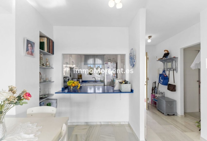 Resale - Apartment - Marbella - Puerto Banús