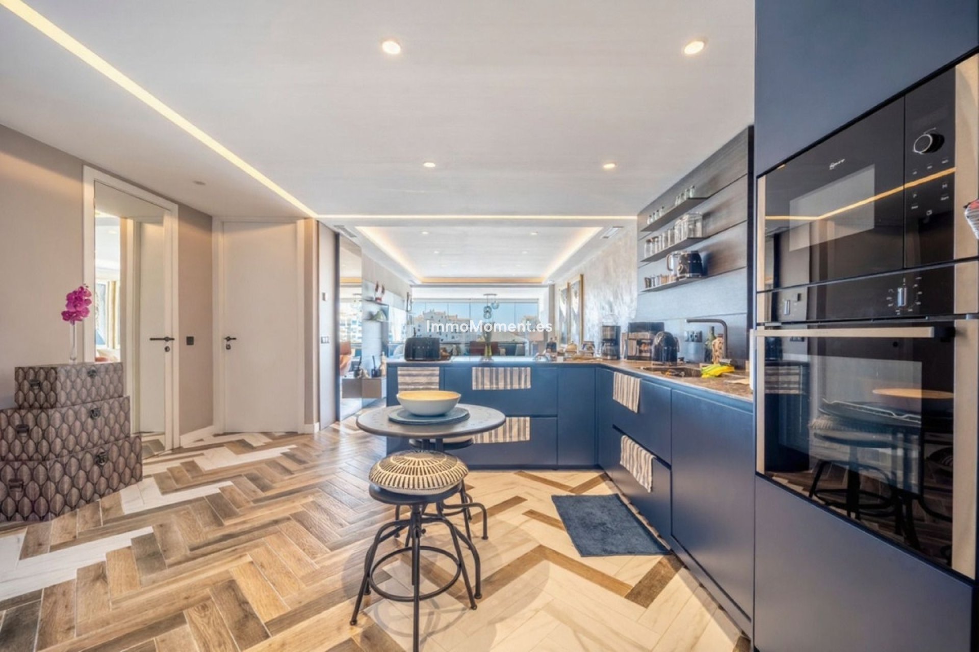 Resale - Apartment - Marbella - Puerto Banús