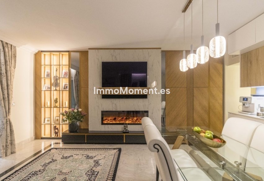 Resale - Apartment - Marbella - Puerto Banús