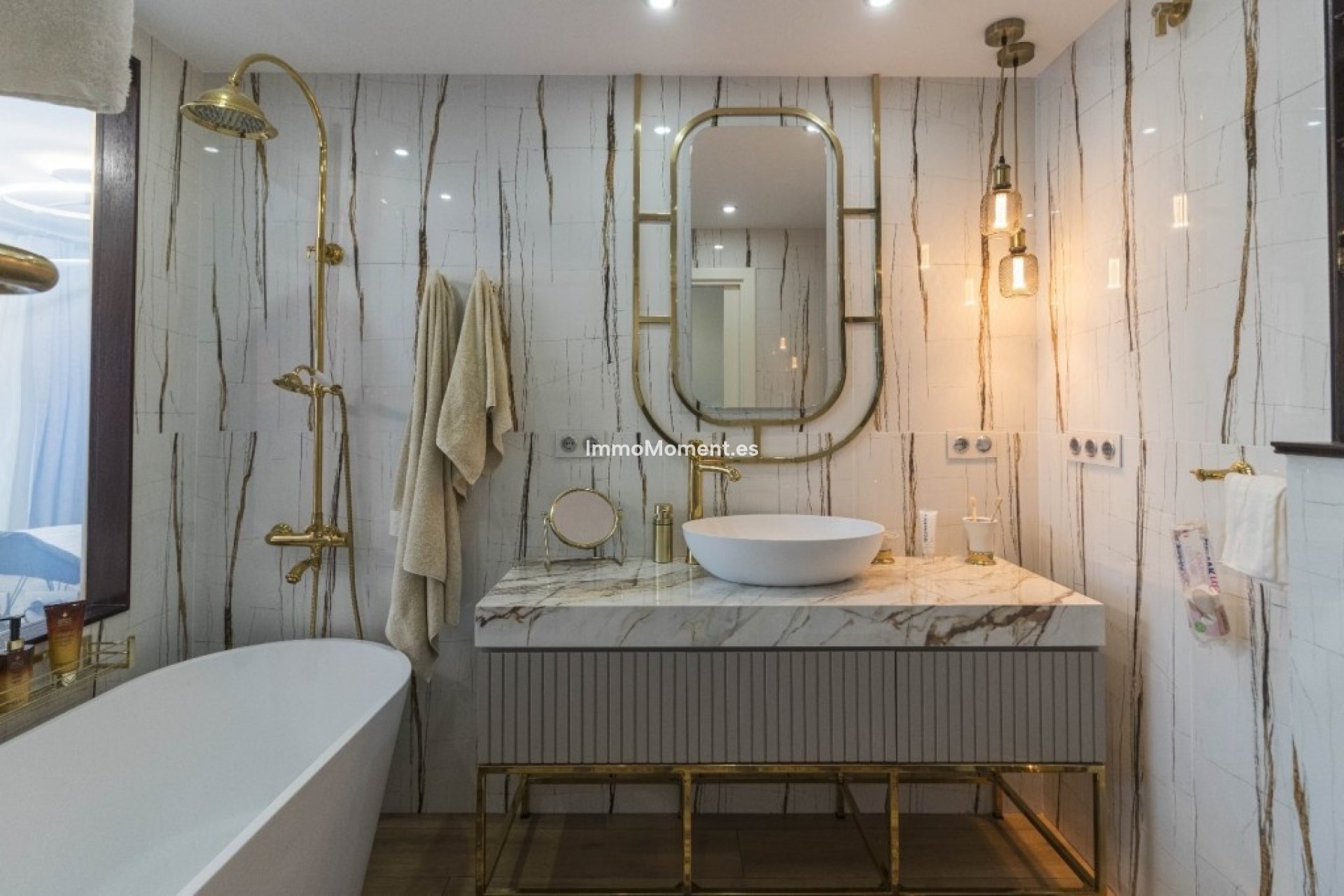 Resale - Apartment - Marbella - Puerto Banús