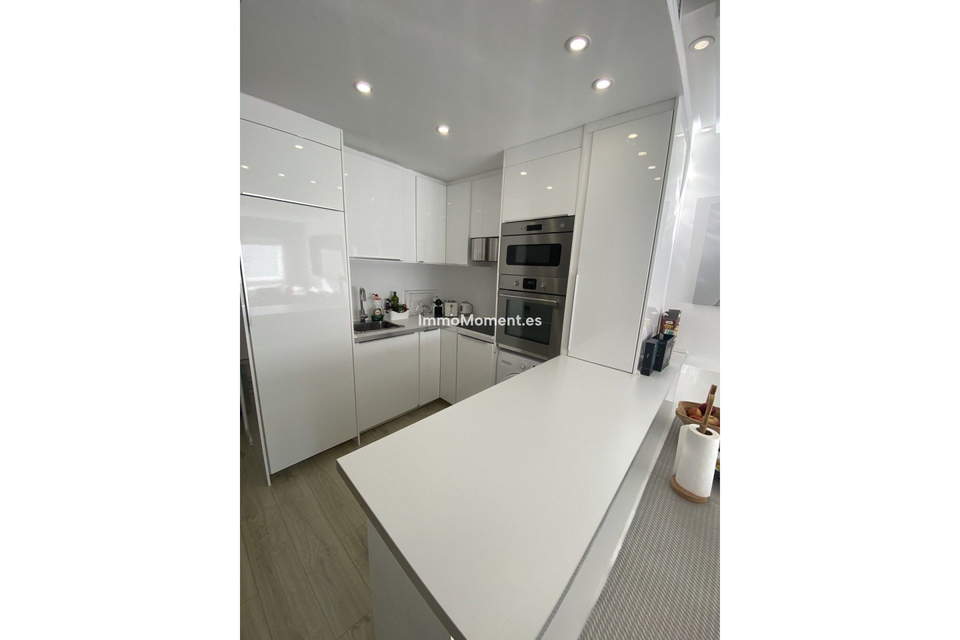 Resale - Apartment - Marbella - Puerto Banús