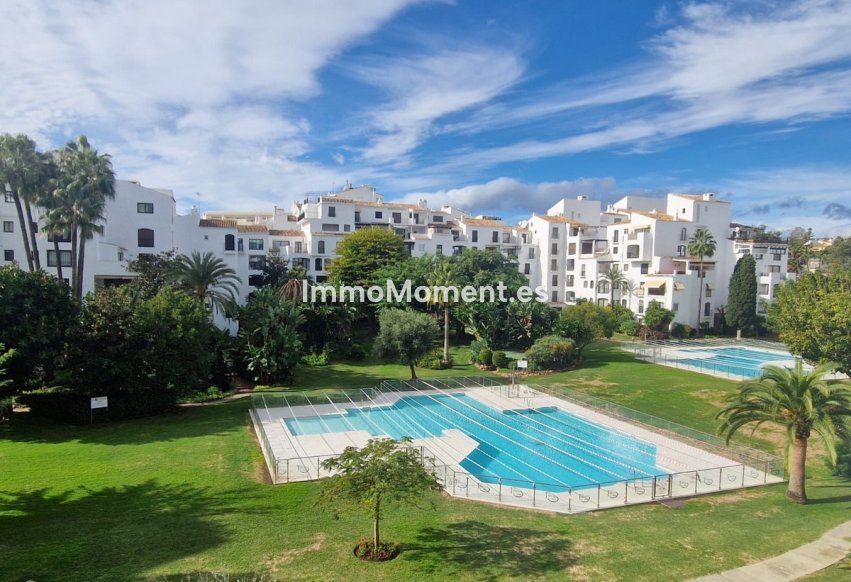 Resale - Apartment - Marbella - Puerto Banús