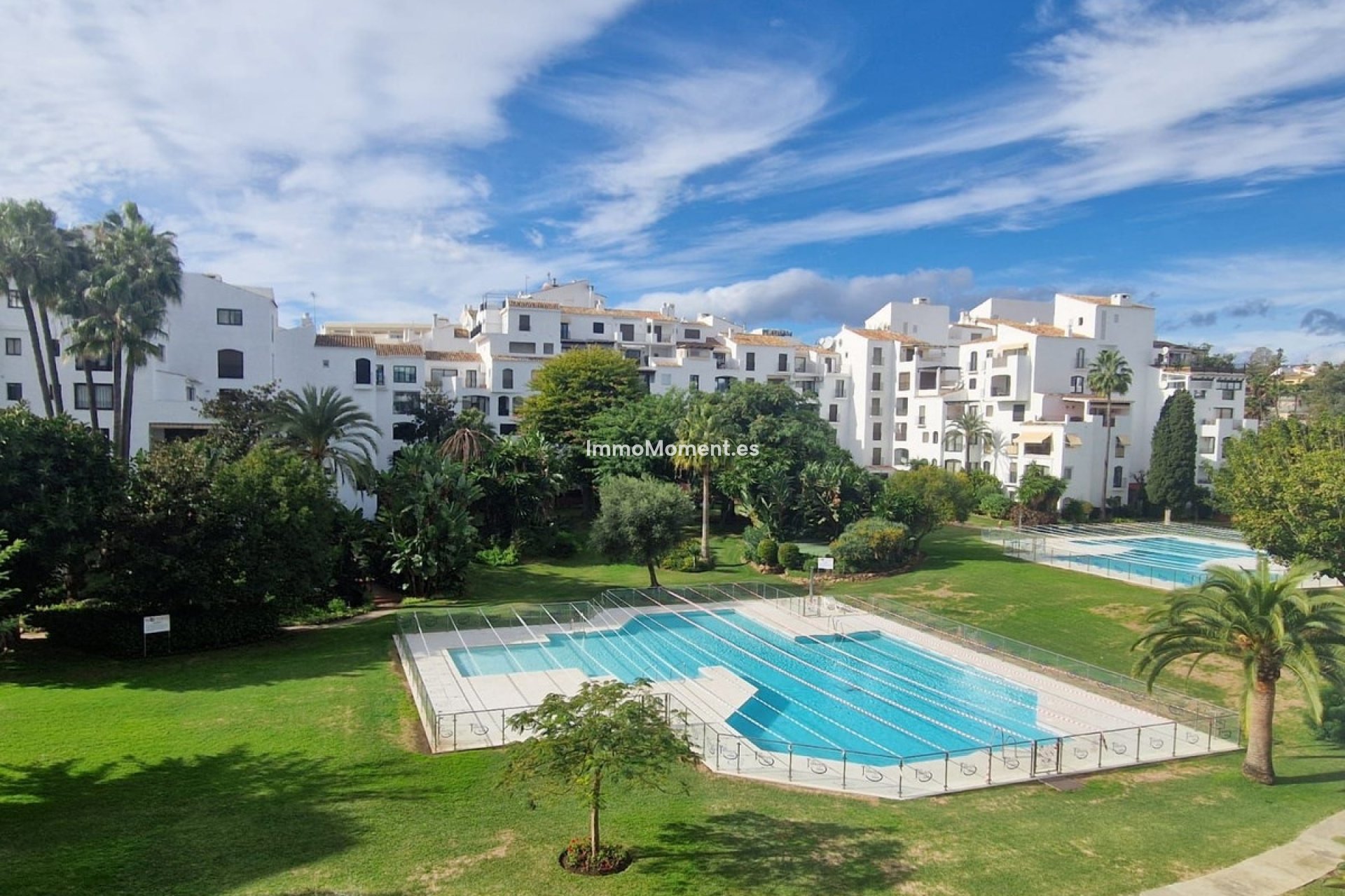 Resale - Apartment - Marbella - Puerto Banús