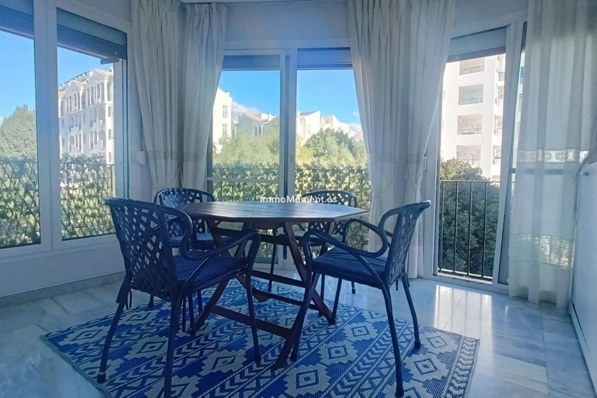 Resale - Apartment - Marbella - Puerto Banús