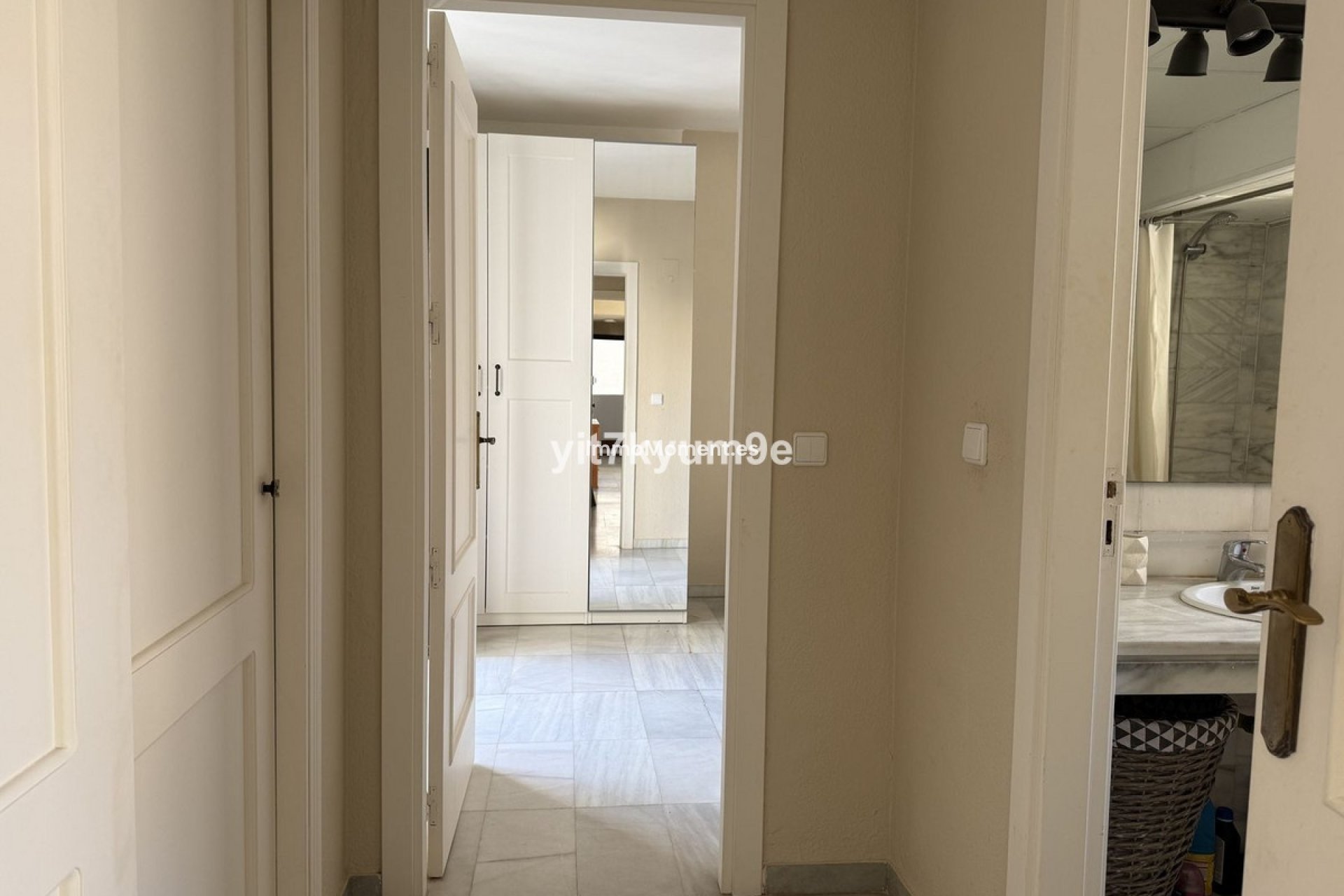 Resale - Apartment - Marbella - Puerto Banús