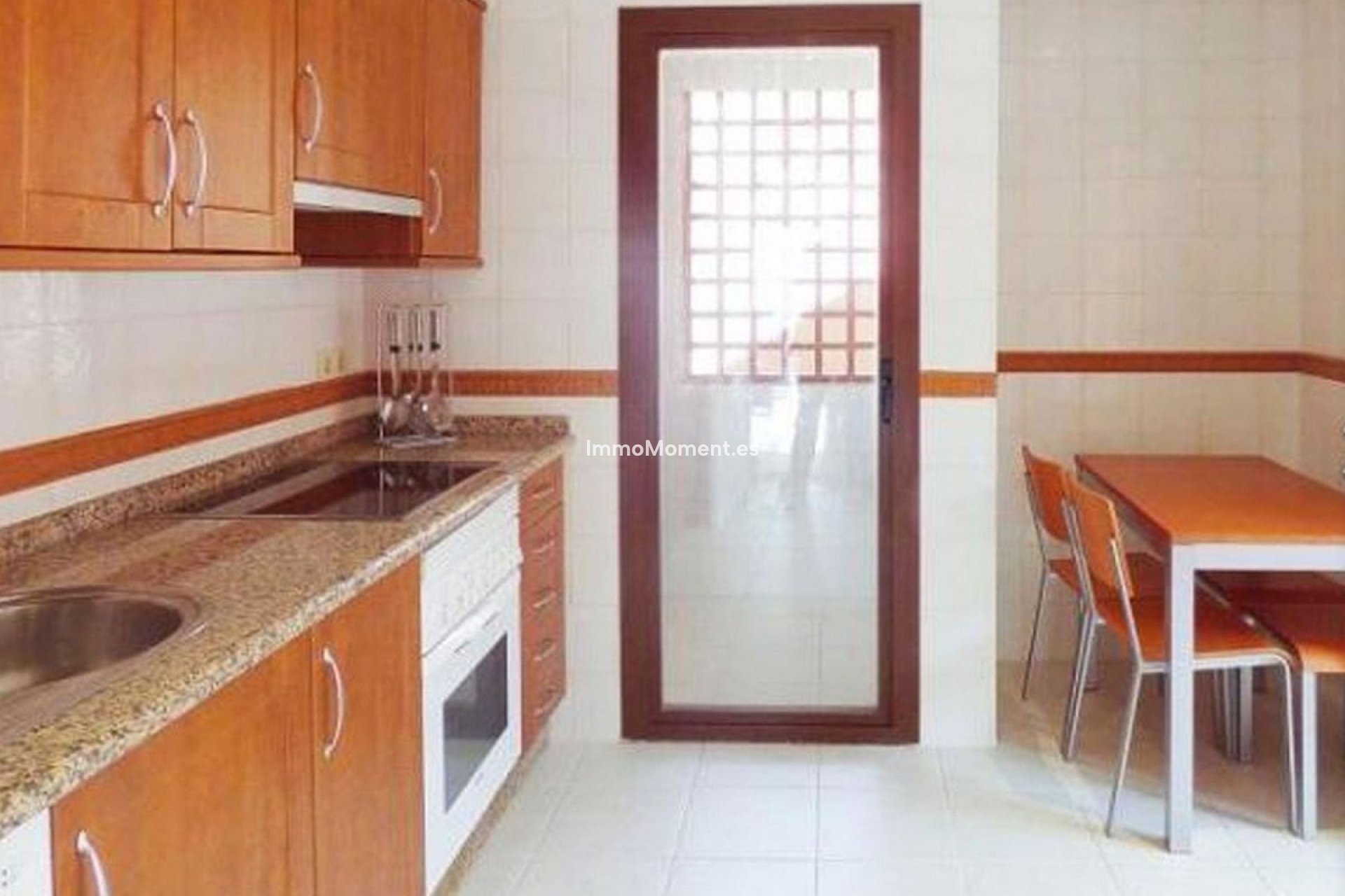 Resale - Apartment - Marbella - Puerto Banús