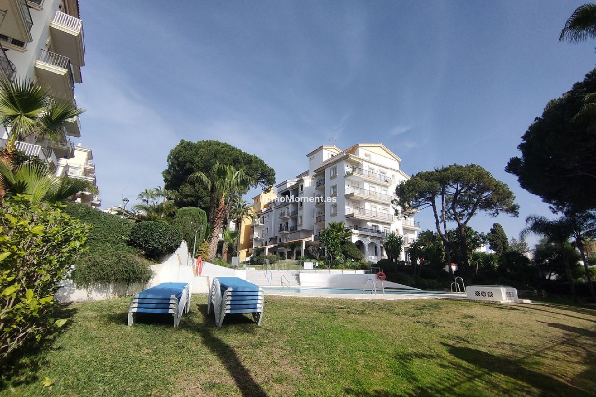 Resale - Apartment - Marbella - Puerto Banús