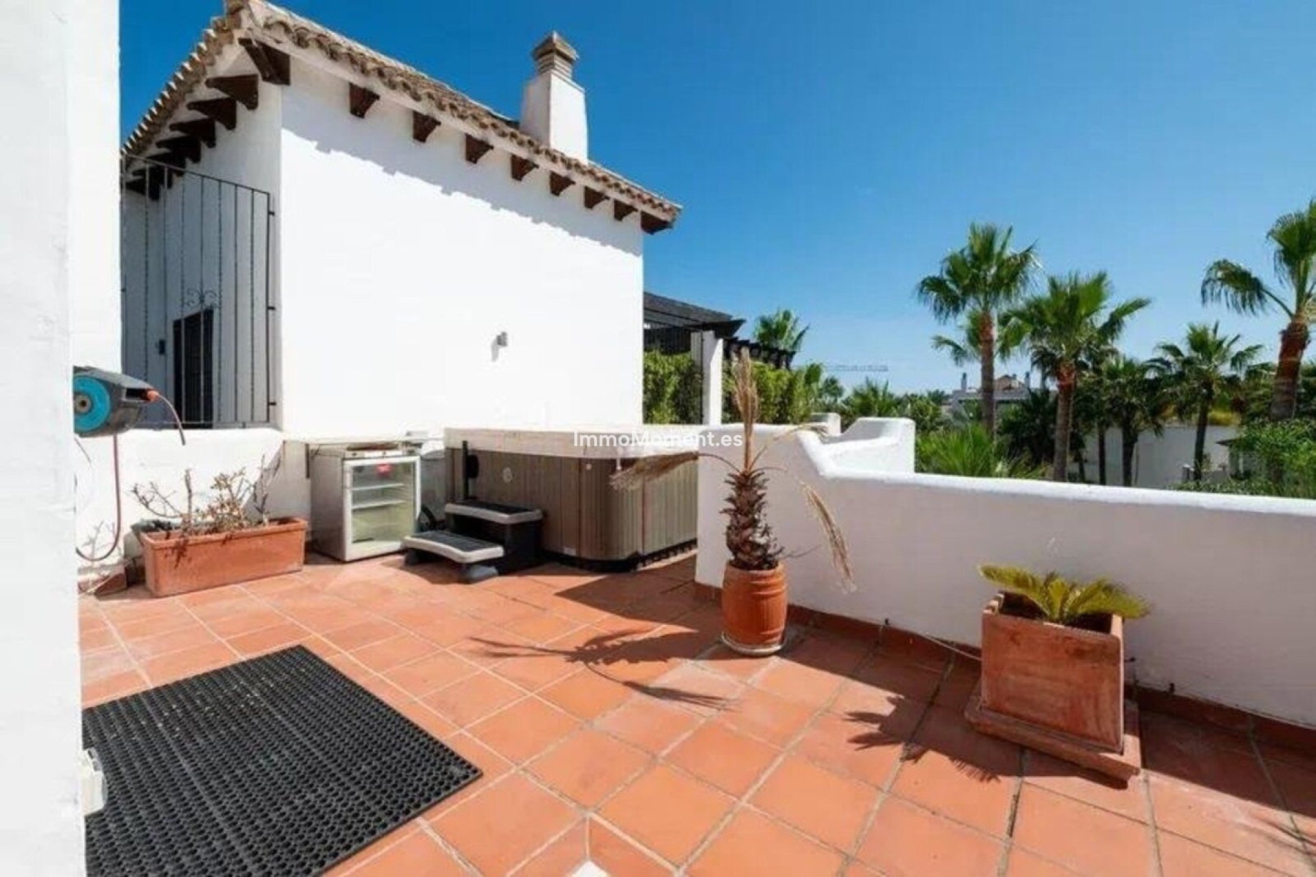 Resale - Apartment - Marbella - Puerto Banús