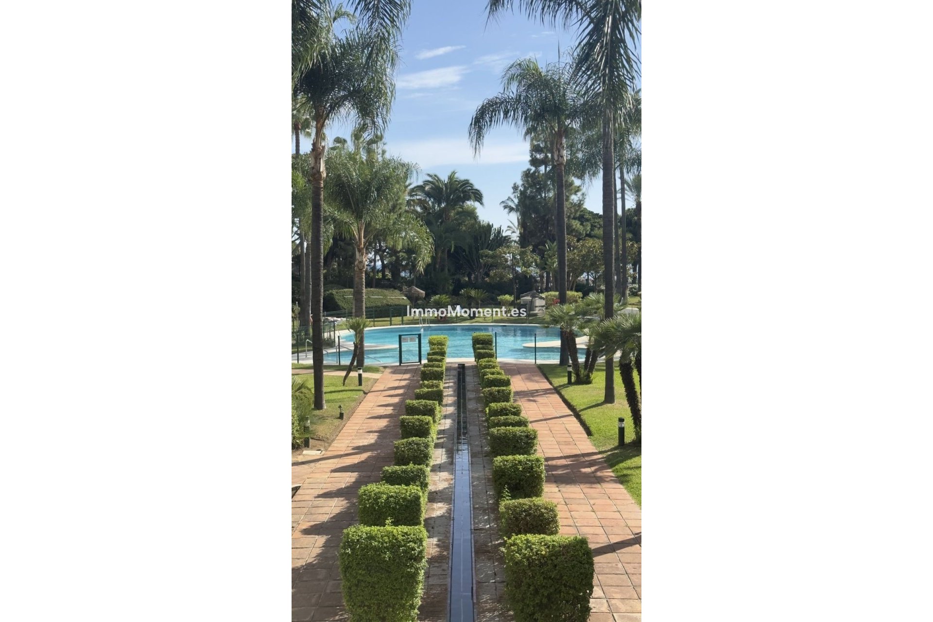 Resale - Apartment - Marbella - Puerto Banús