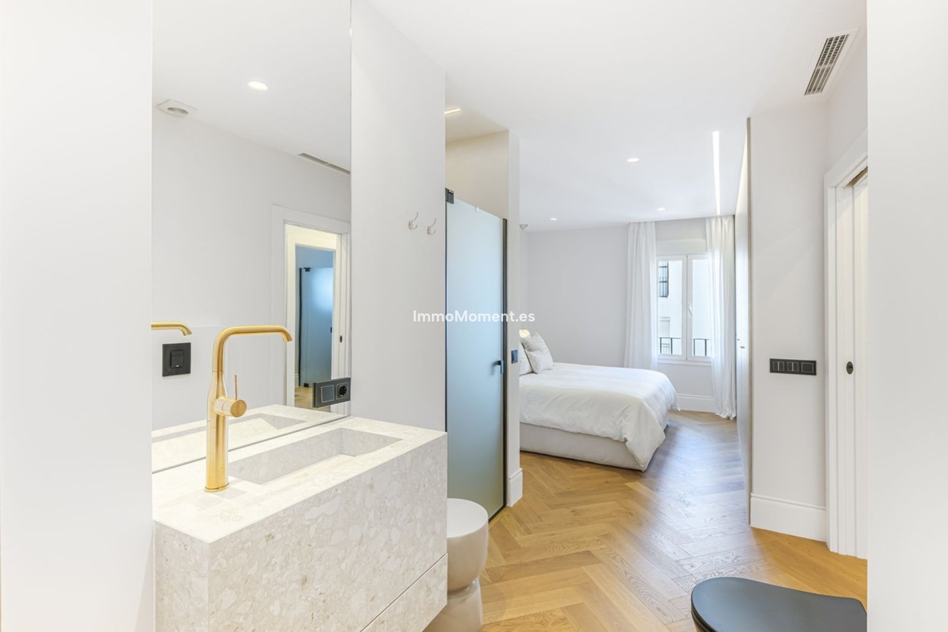 Resale - Apartment - Marbella - Puerto Banús