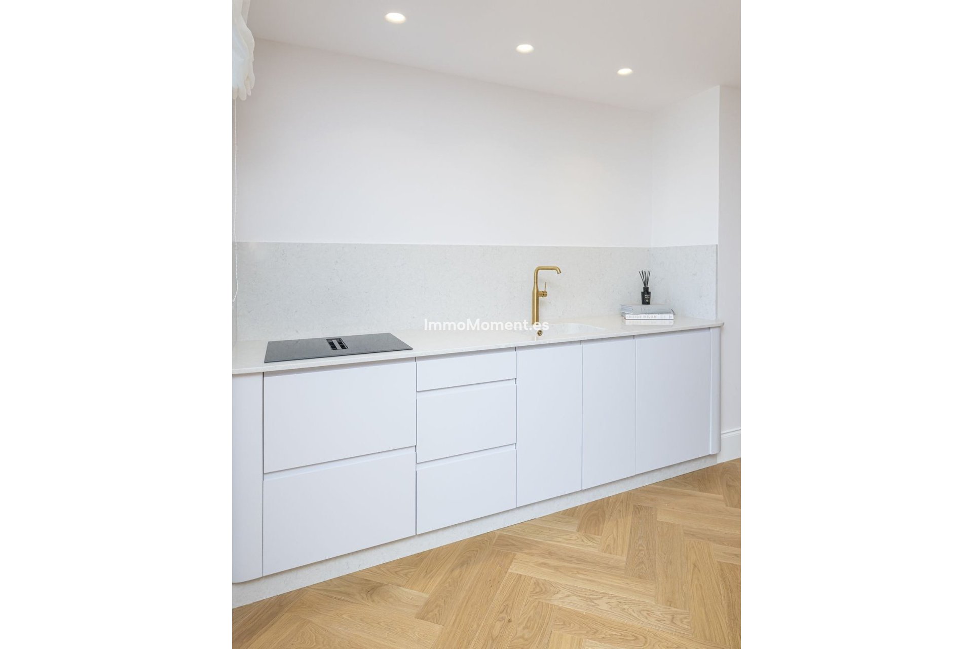 Resale - Apartment - Marbella - Puerto Banús