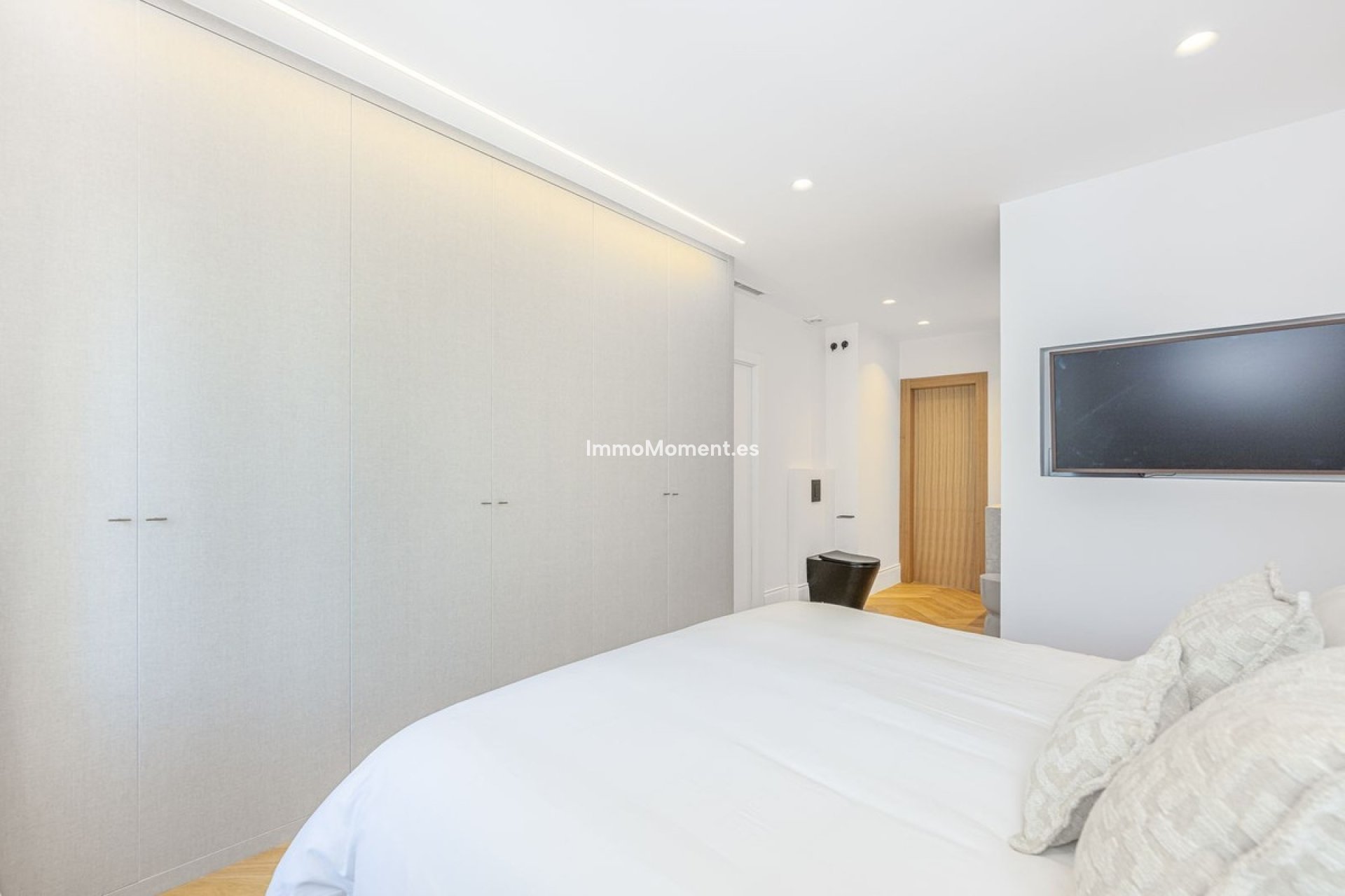 Resale - Apartment - Marbella - Puerto Banús