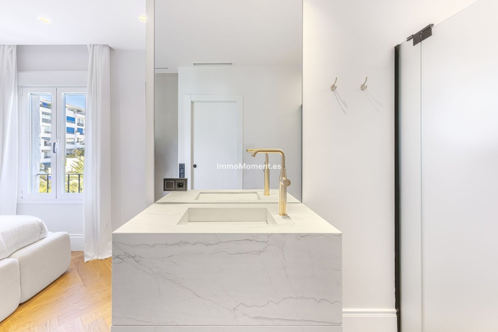 Resale - Apartment - Marbella - Puerto Banús