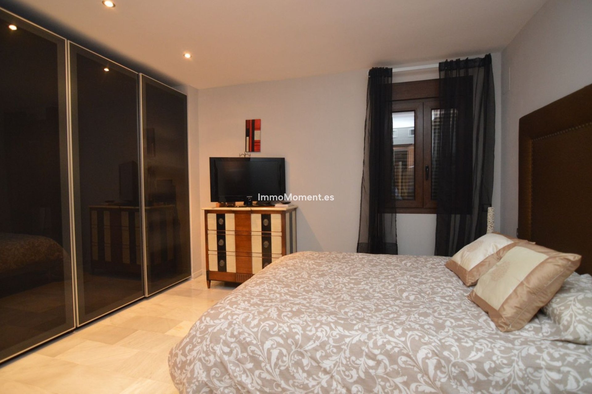 Resale - Apartment - Marbella - Puerto Banús