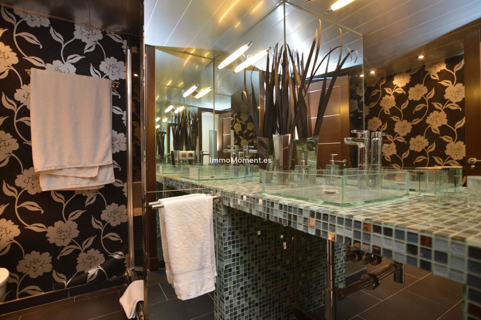 Resale - Apartment - Marbella - Puerto Banús