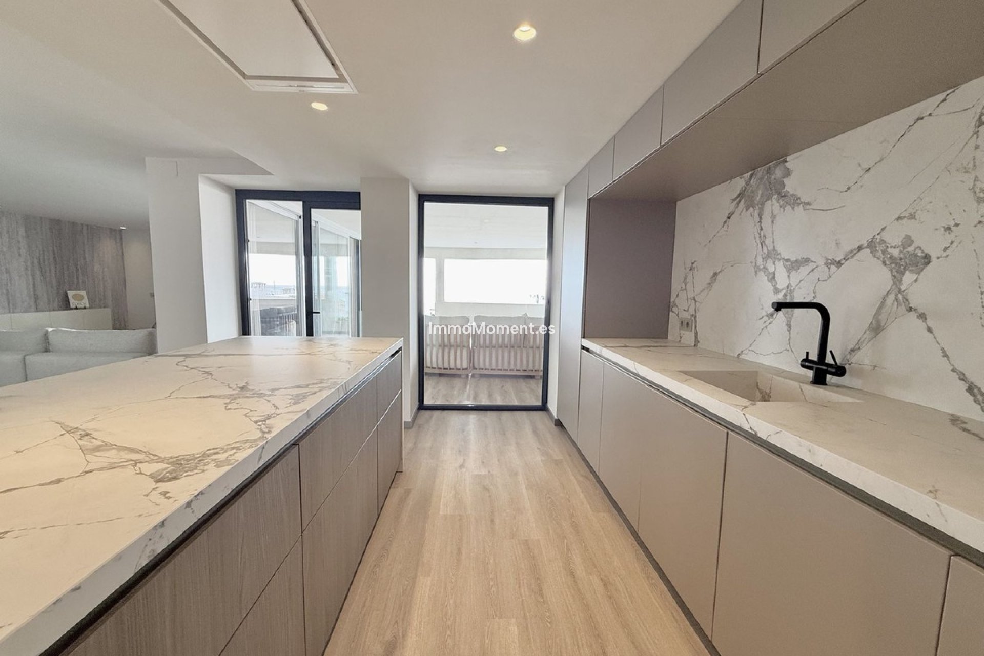 Resale - Apartment - Marbella - Puerto Banús