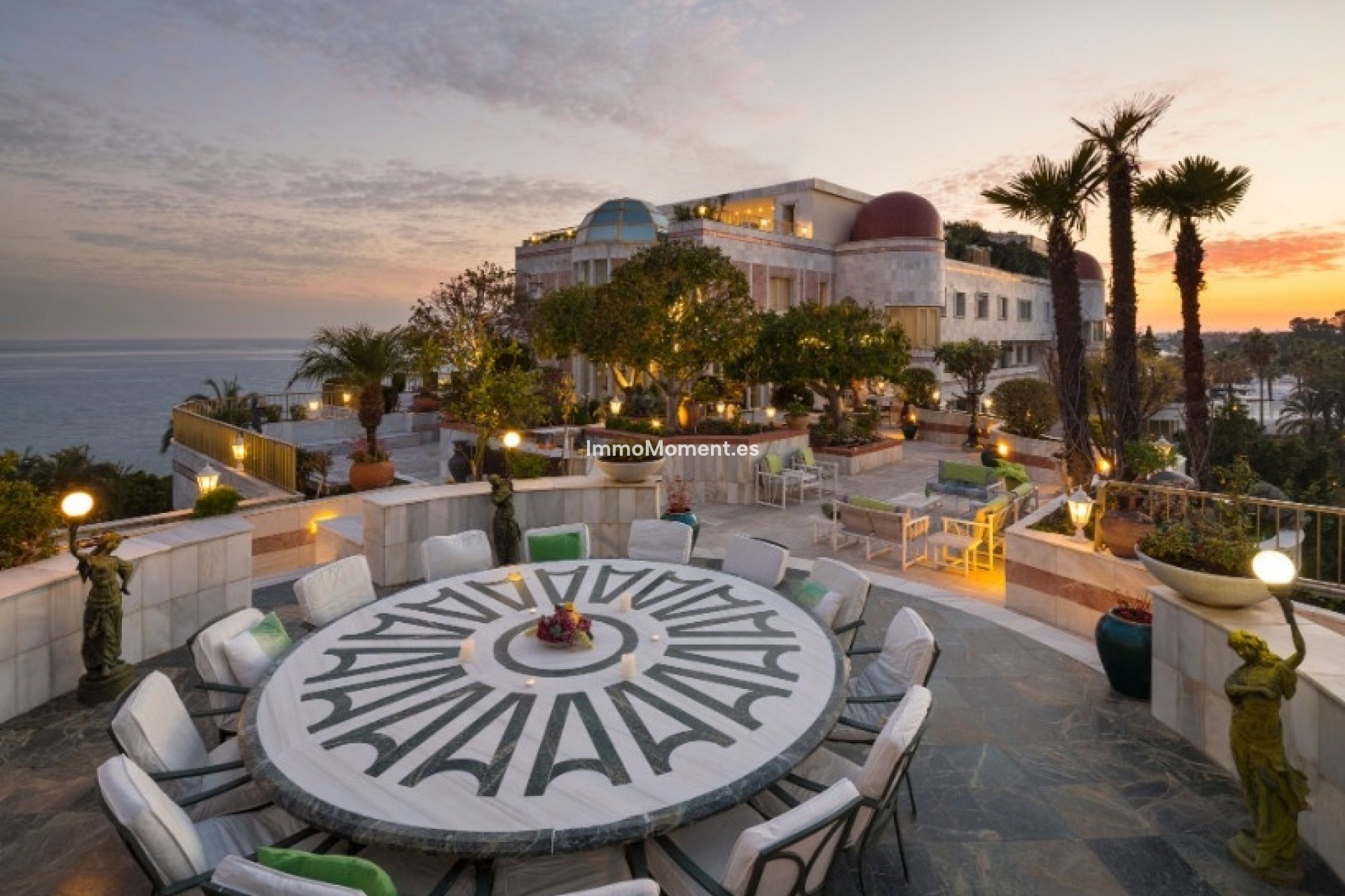 Resale - Apartment - Marbella - Puerto Banús