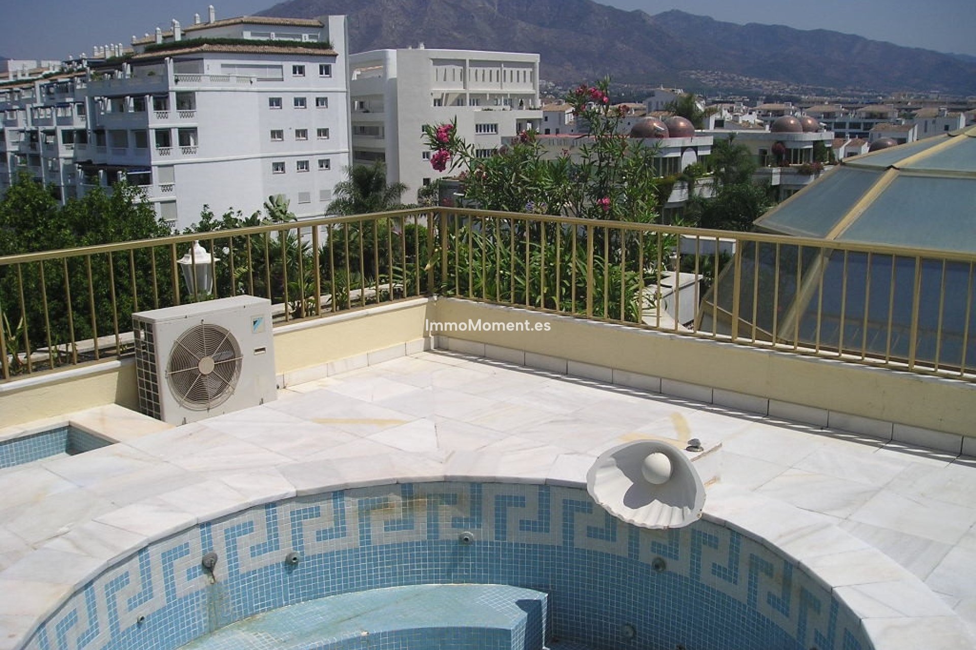 Resale - Apartment - Marbella - Puerto Banús