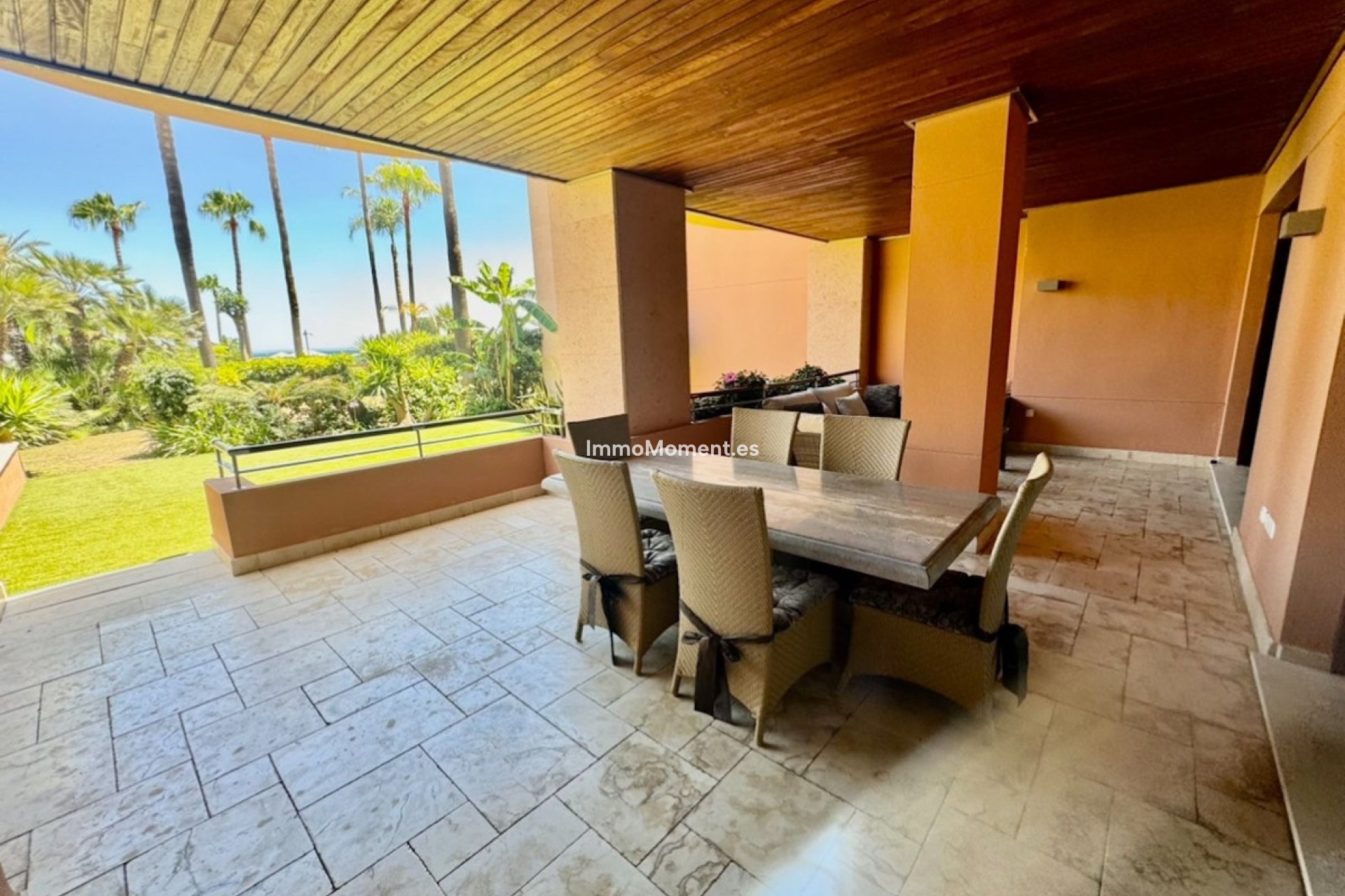 Resale - Apartment - Marbella - Puerto Banús