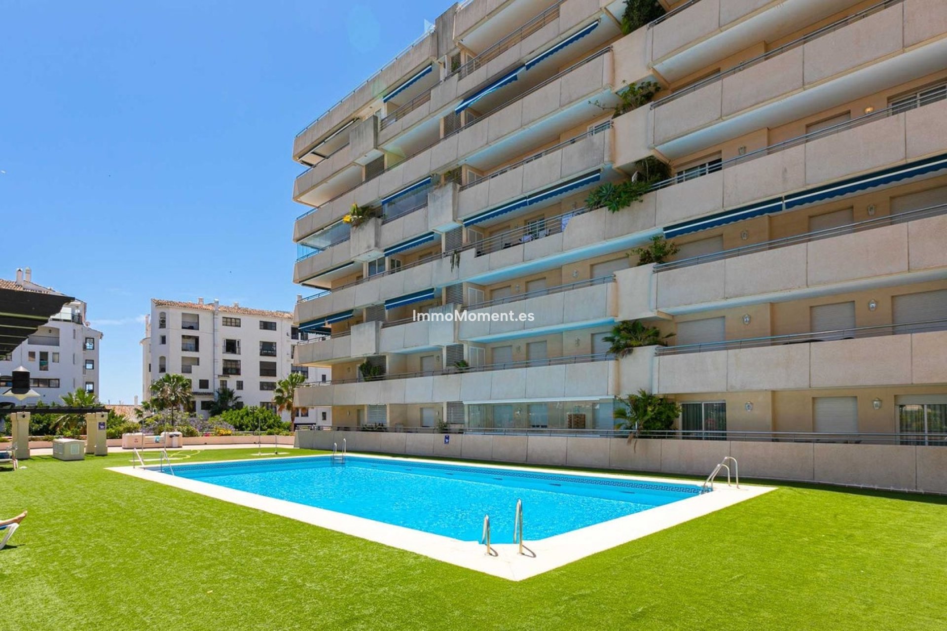 Resale - Apartment - Marbella - Puerto Banús