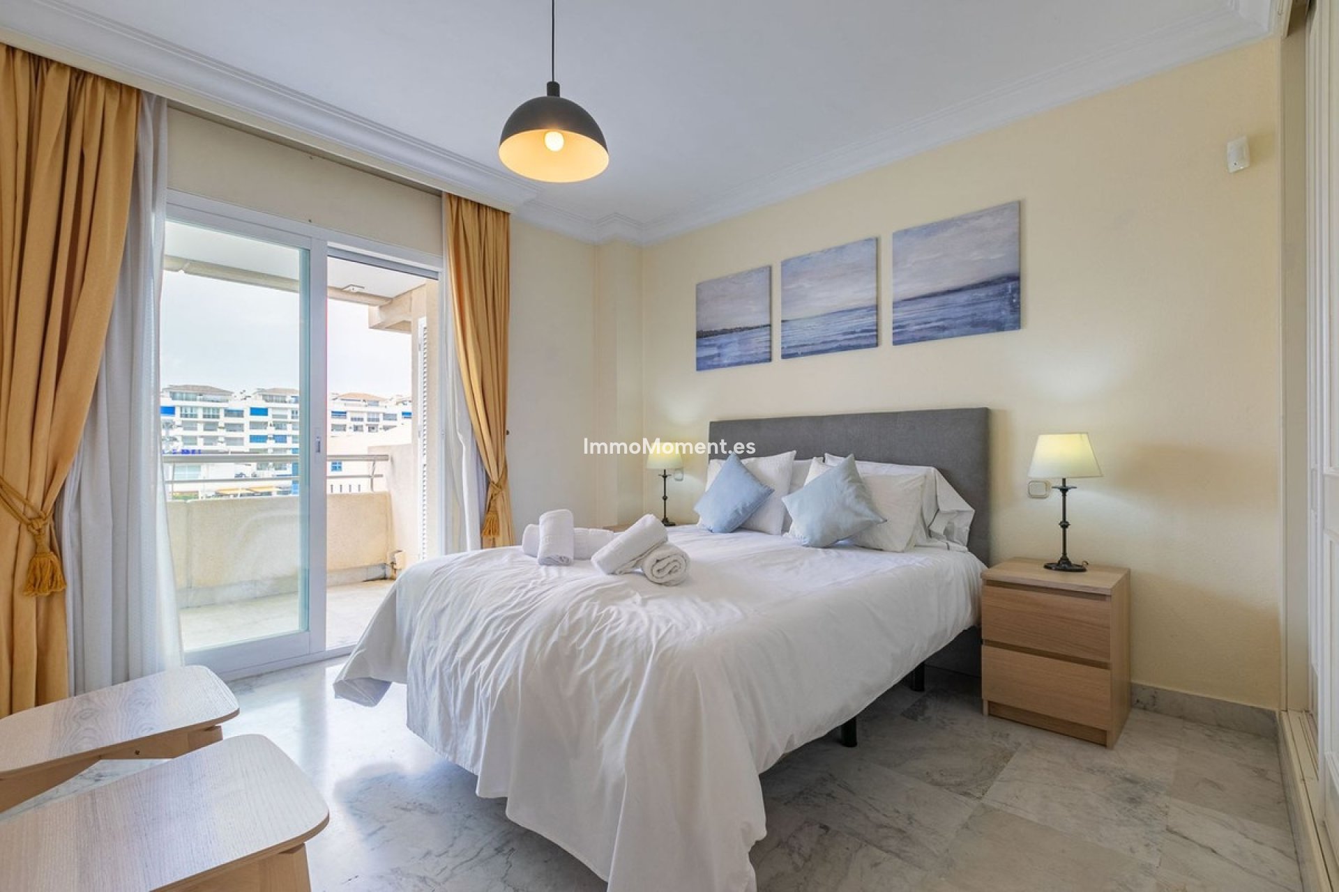 Resale - Apartment - Marbella - Puerto Banús