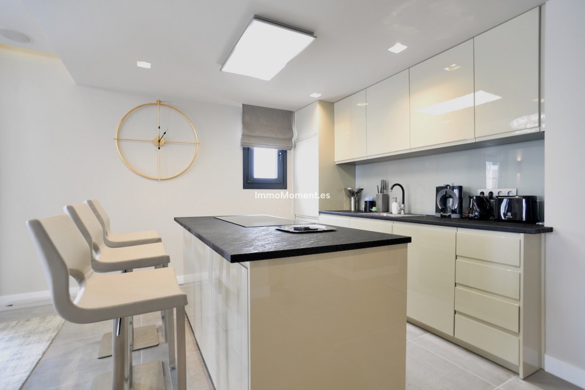 Resale - Apartment - Marbella - Puerto Banús