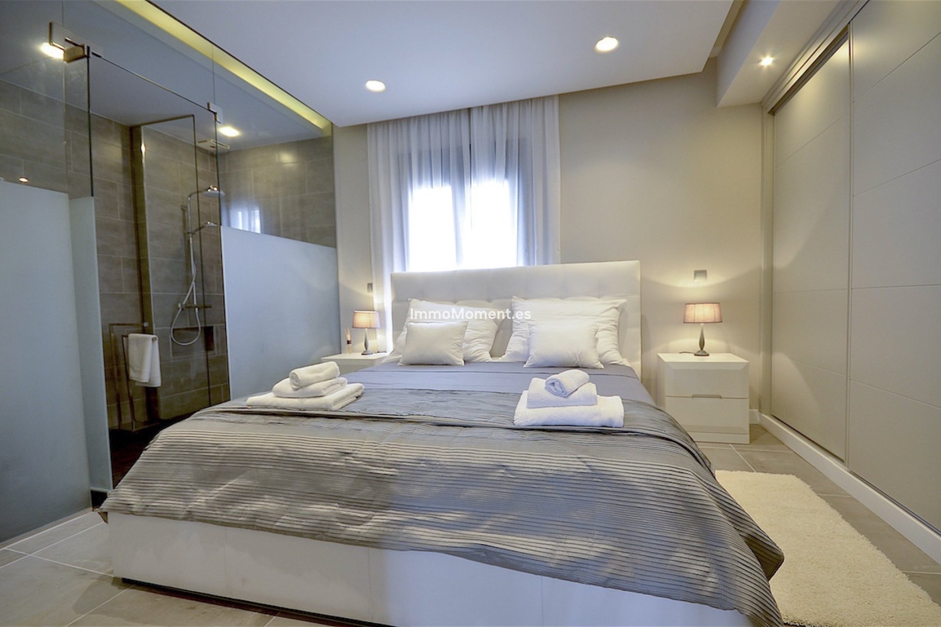 Resale - Apartment - Marbella - Puerto Banús