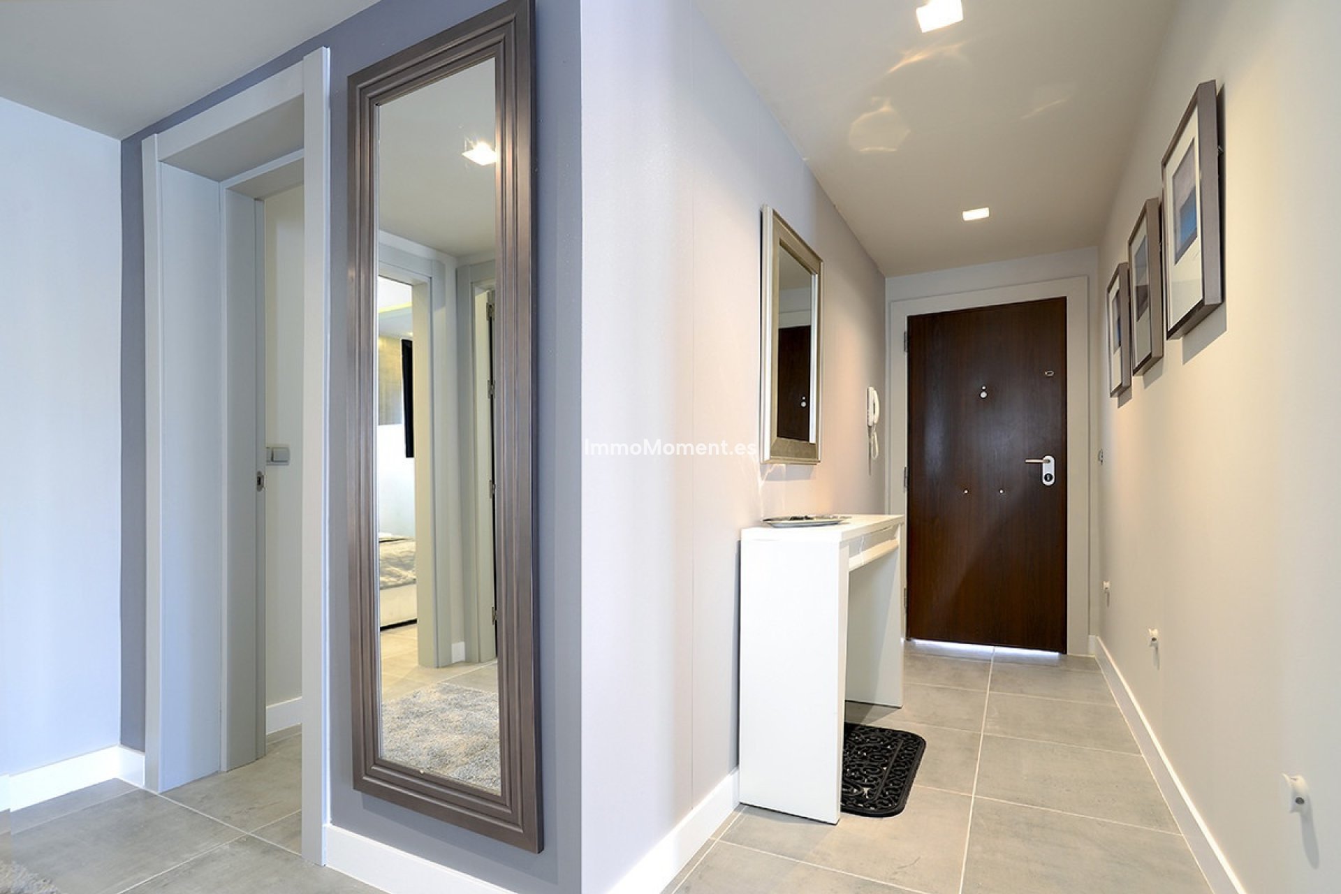 Resale - Apartment - Marbella - Puerto Banús