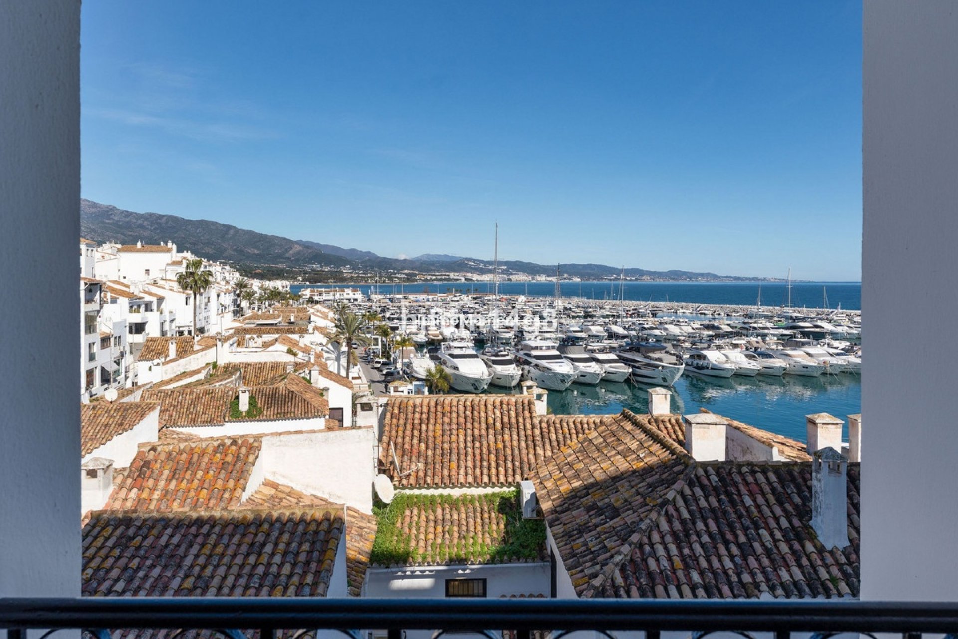 Resale - Apartment - Marbella - Puerto Banús