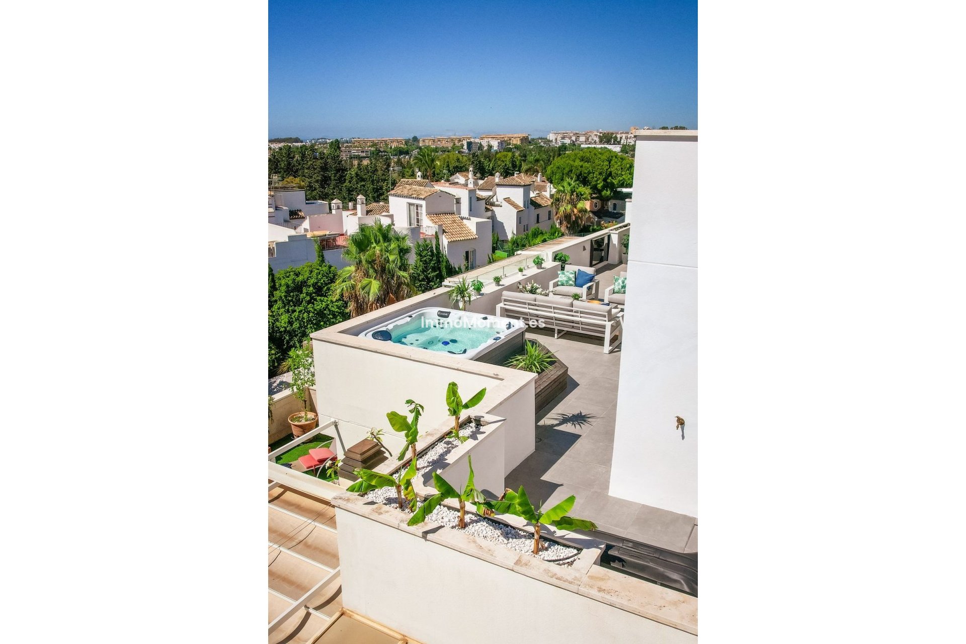 Resale - Apartment - Marbella - Puerto Banús