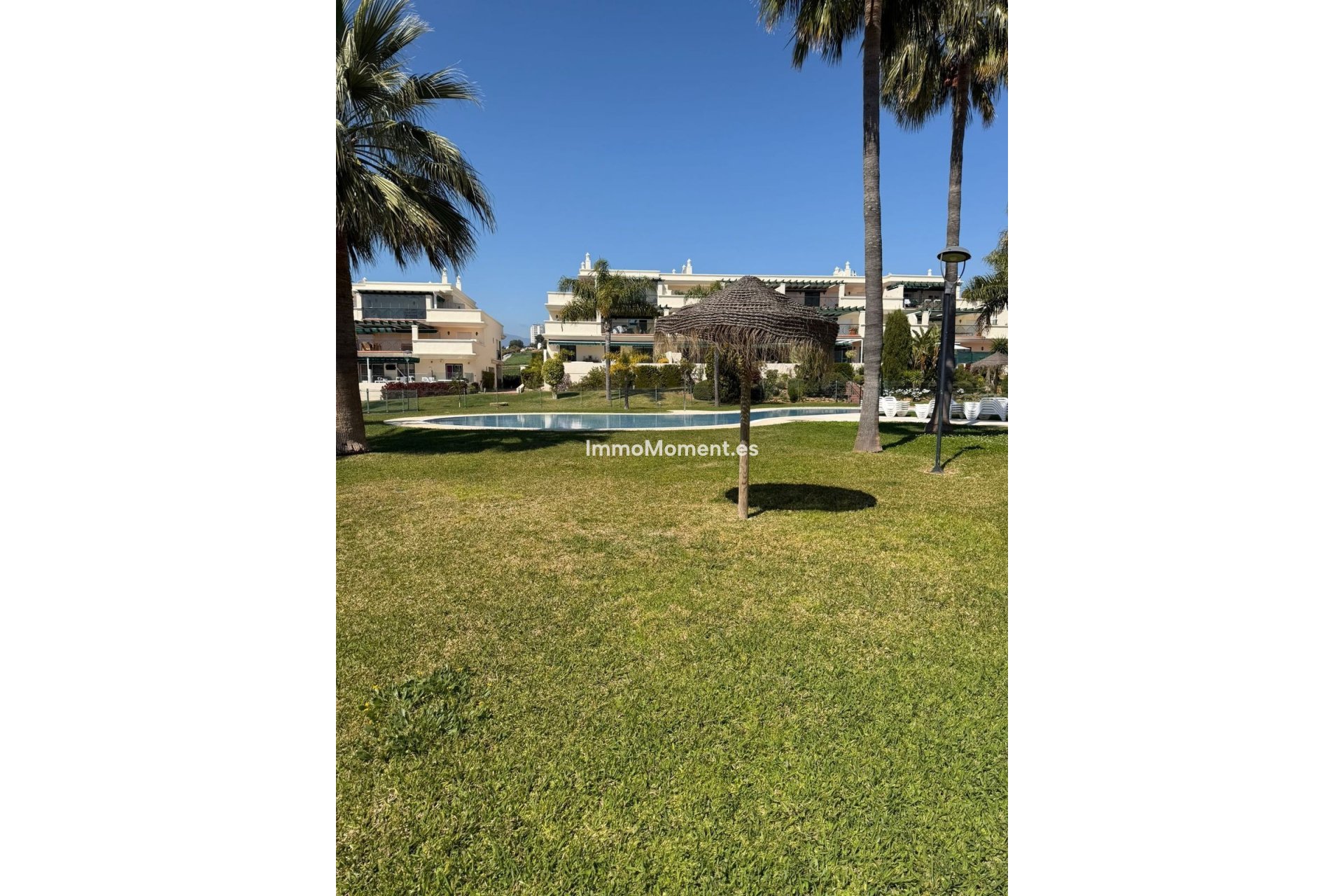 Resale - Apartment - Marbella - Puerto Banús