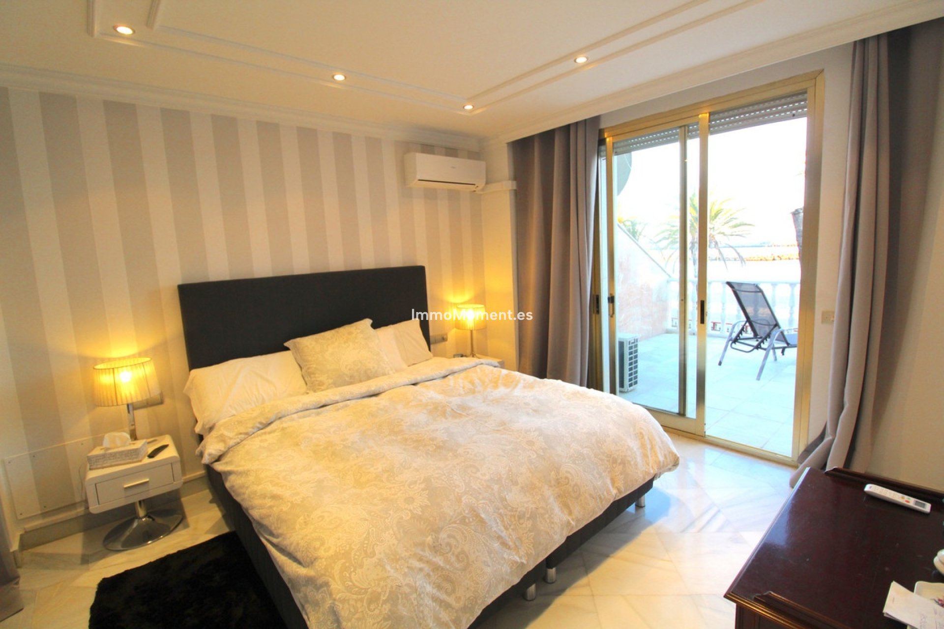 Resale - Apartment - Marbella - Puerto Banús