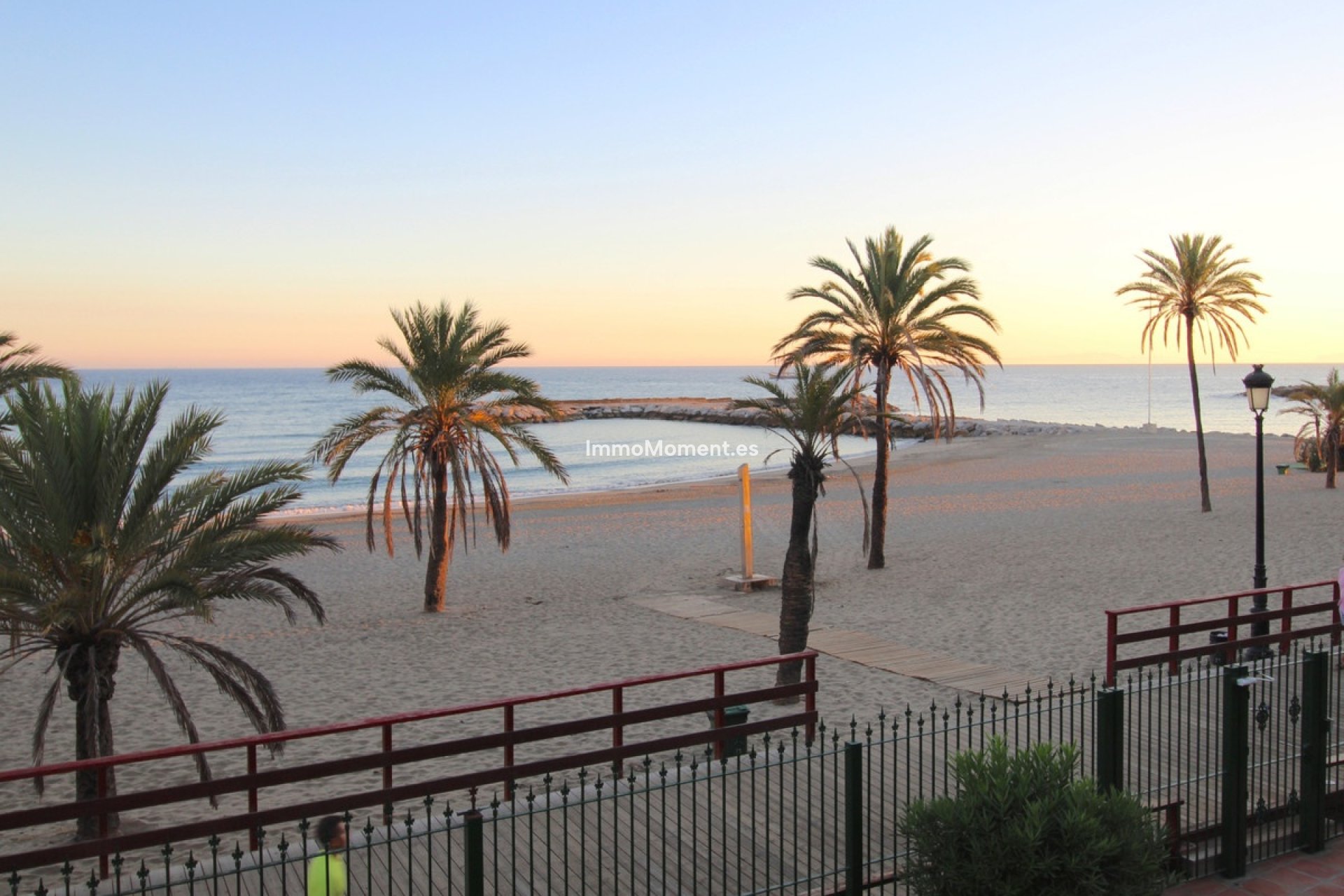 Resale - Apartment - Marbella - Puerto Banús